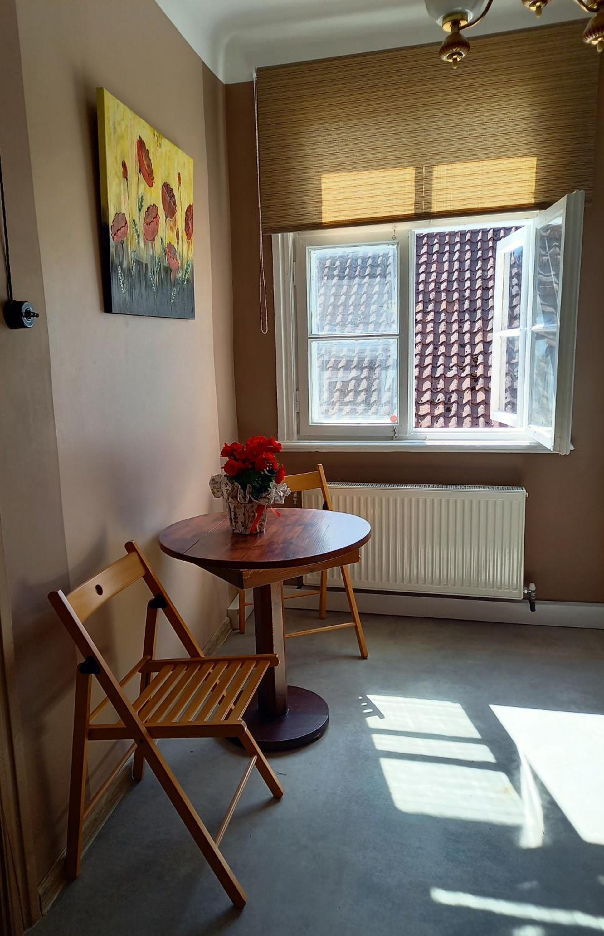 One-Bedroom Apartment - Photo 14