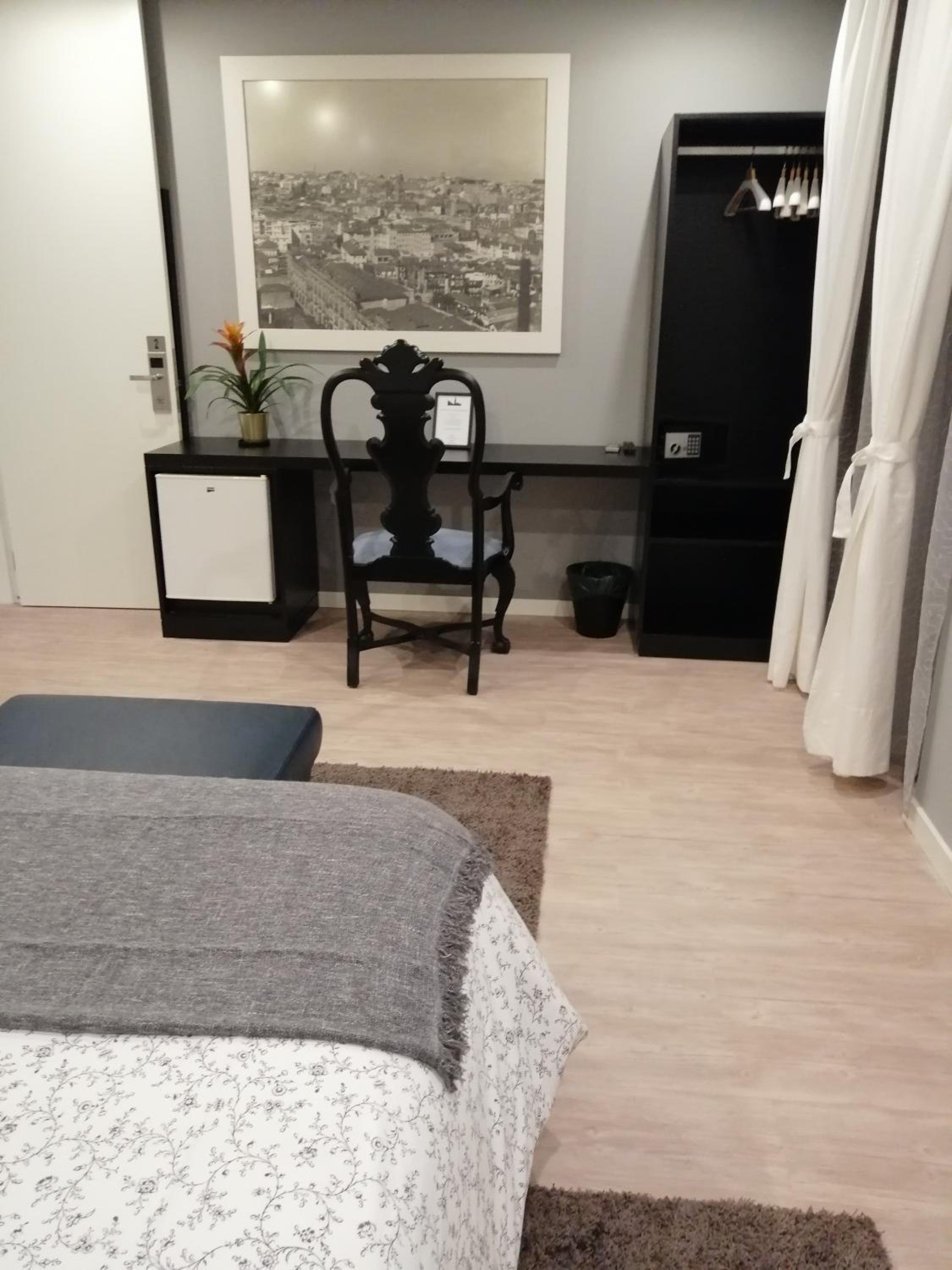 Superior Suite with City View