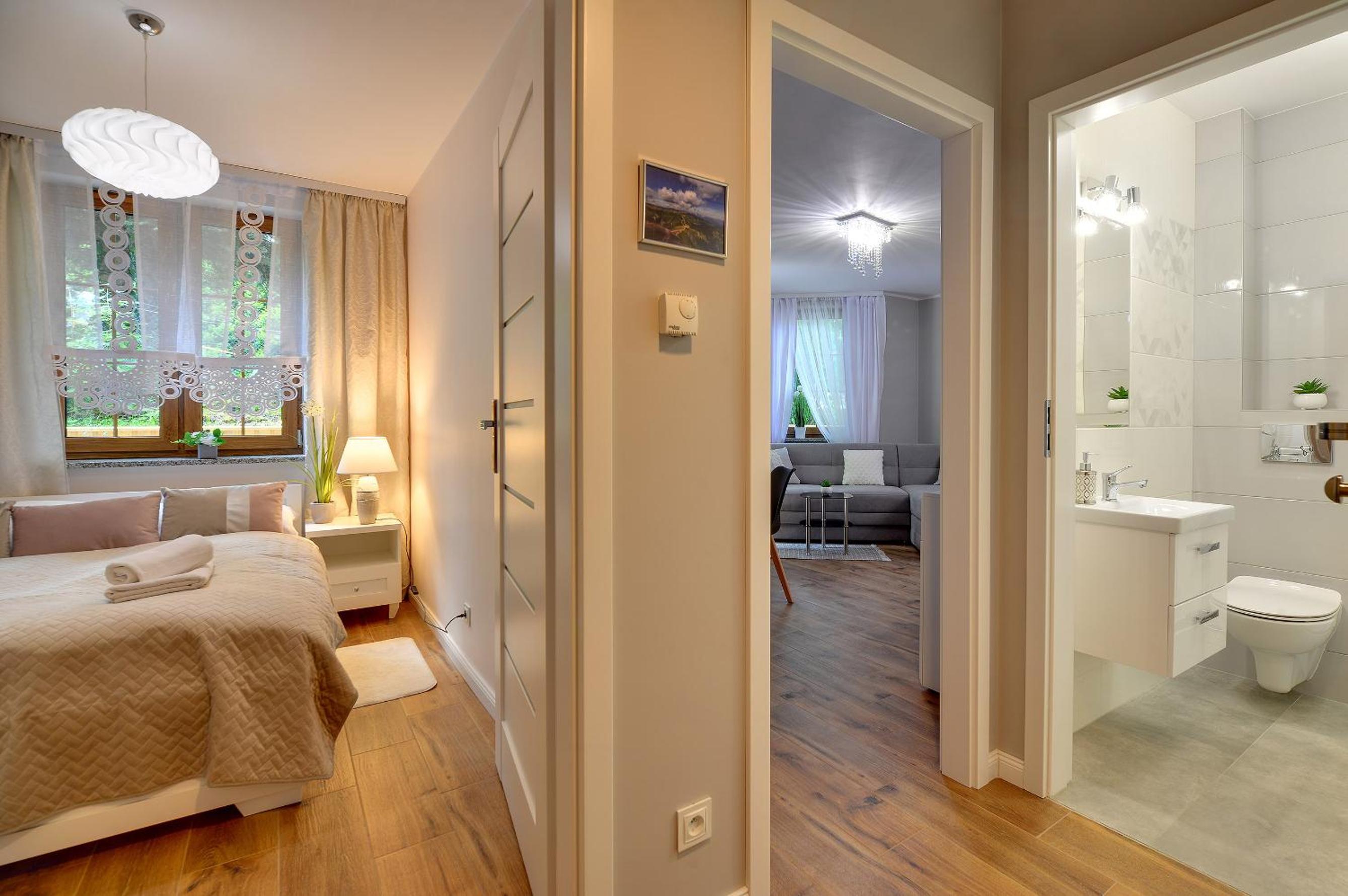One-Bedroom Apartment photo 1