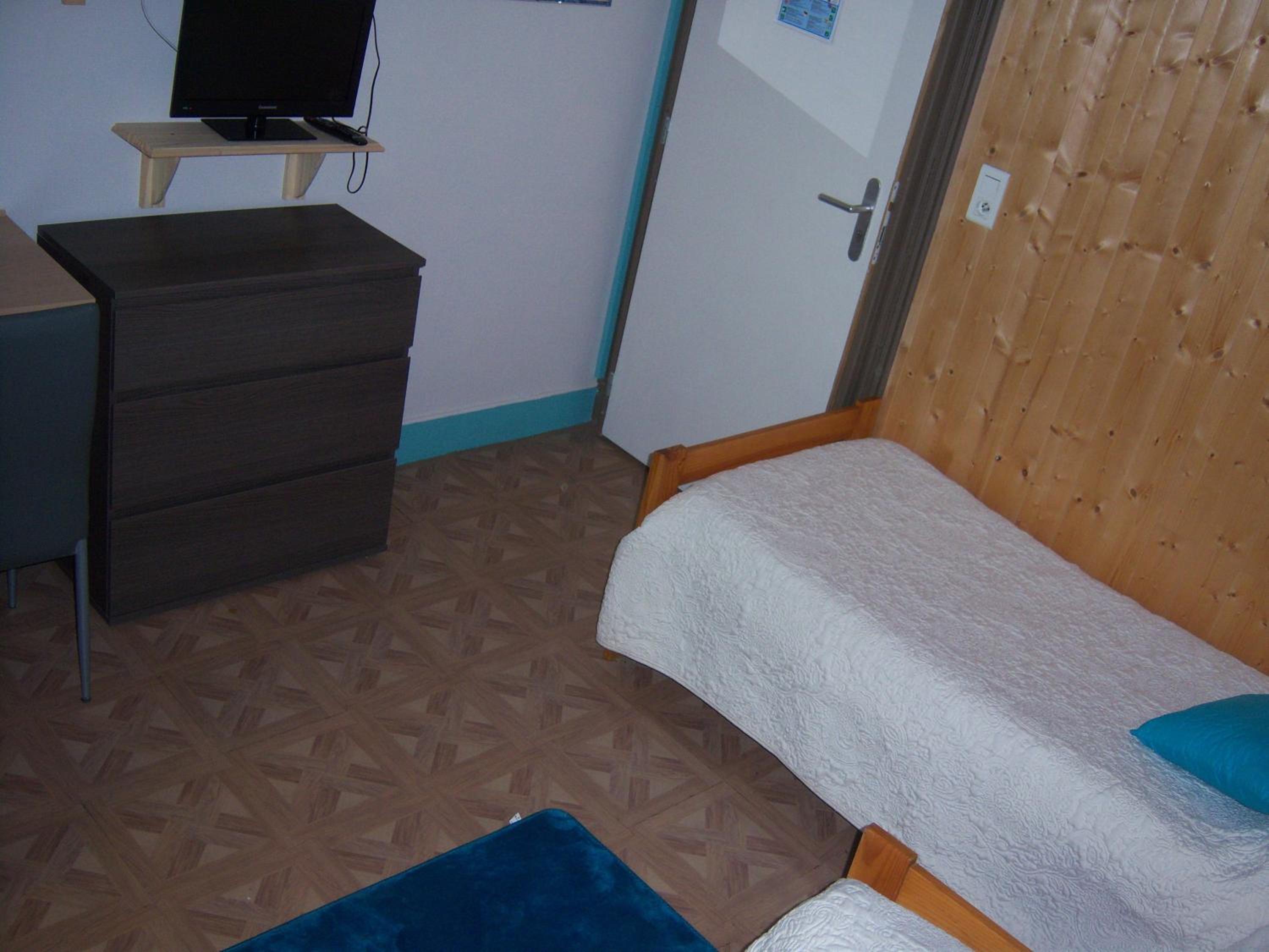Twin Room with Exterior Private Bathroom