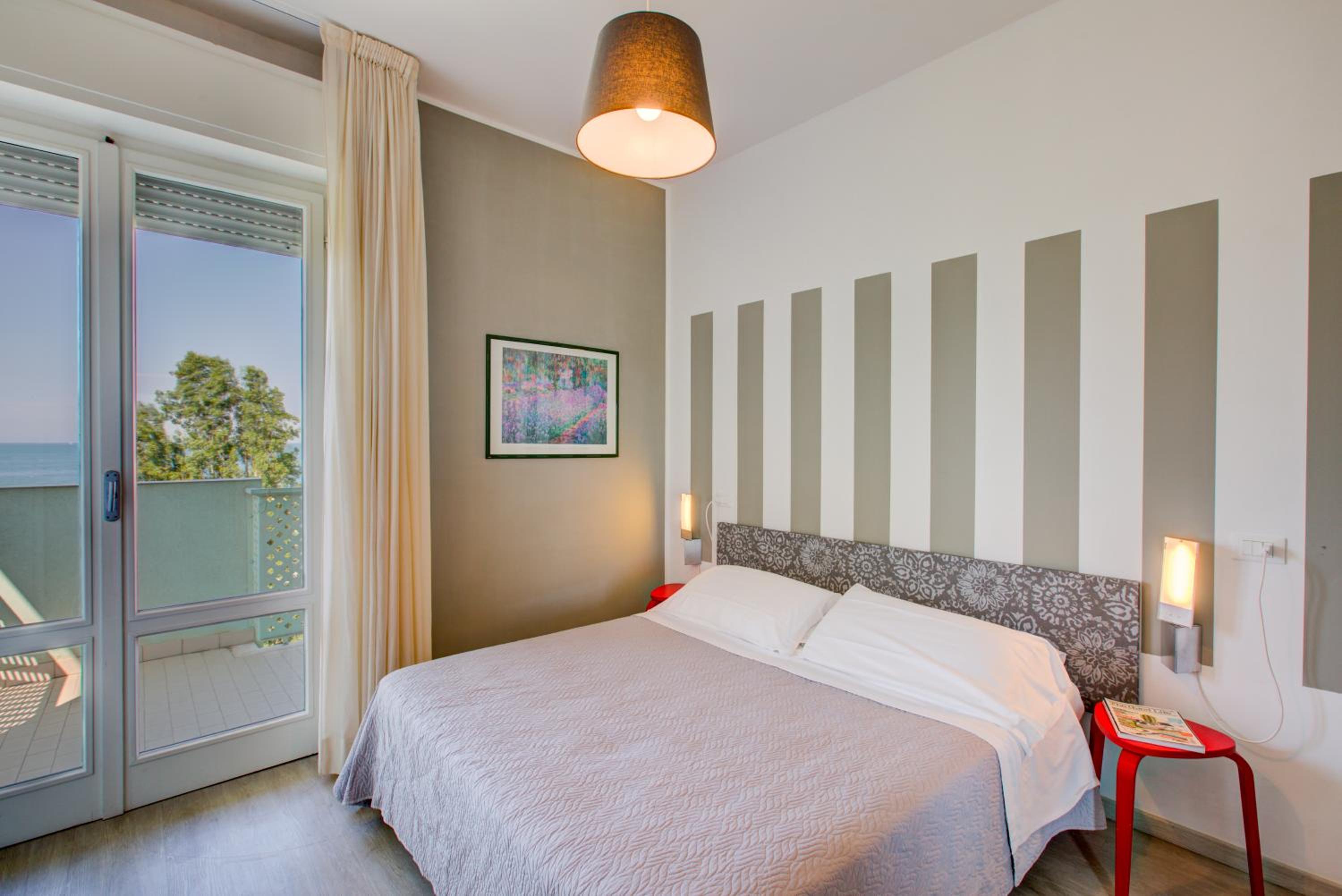 Double Room with Sea View - Photo 7