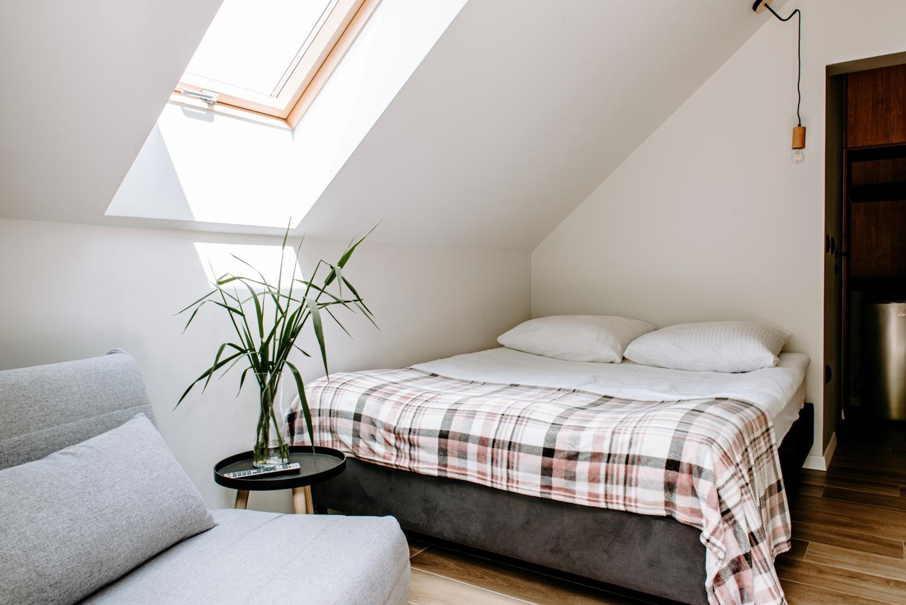 Double Room with Balcony (2 Adults + 1 Child) photo 3