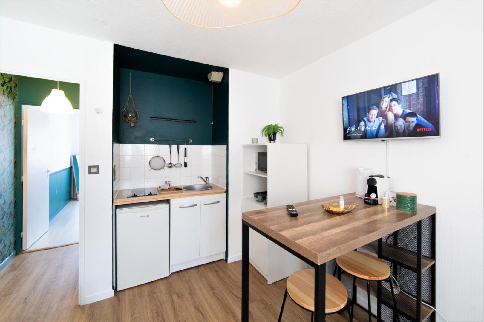 One-Bedroom Apartment - Photo 10