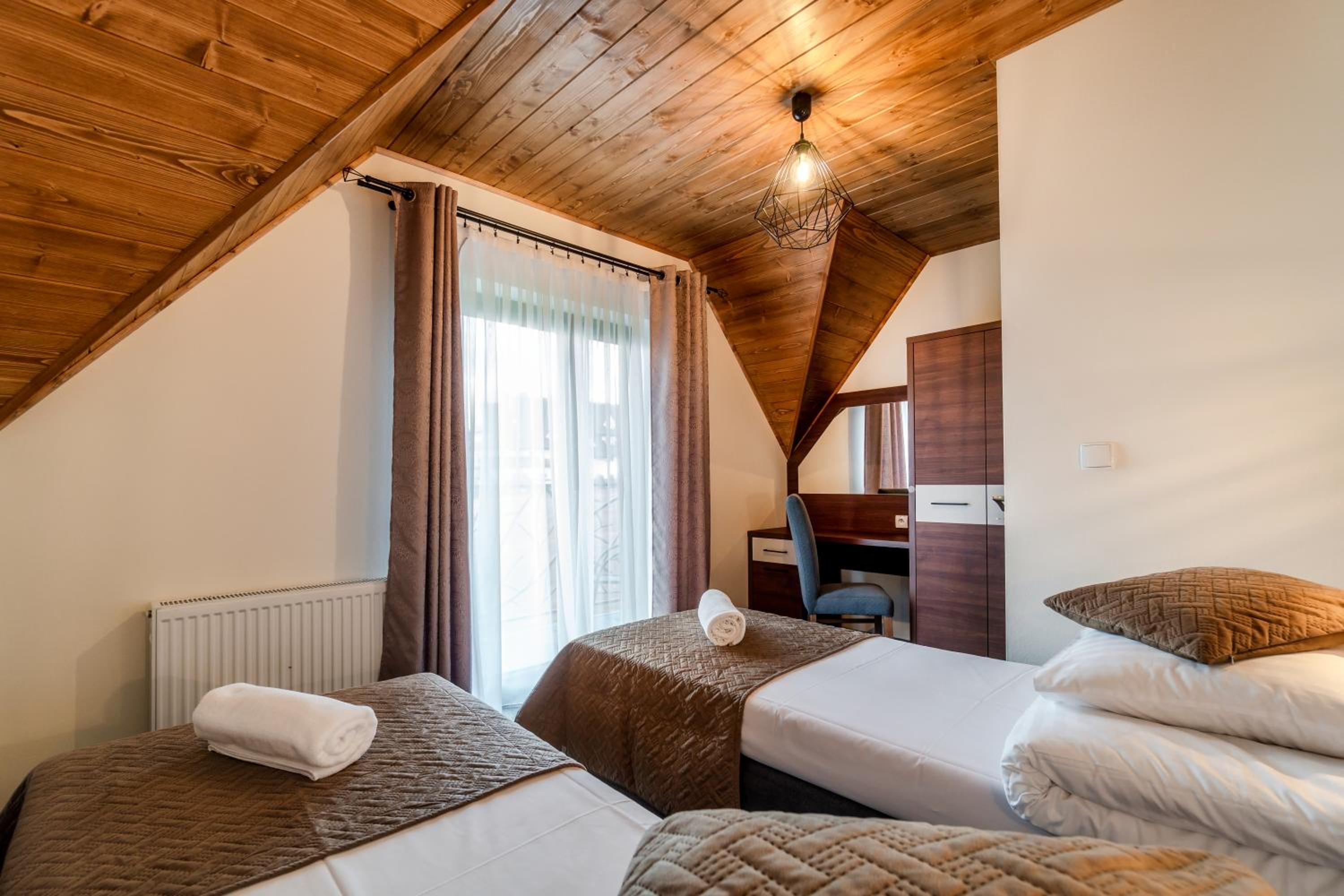 Two-Bedroom Chalet - Photo 12