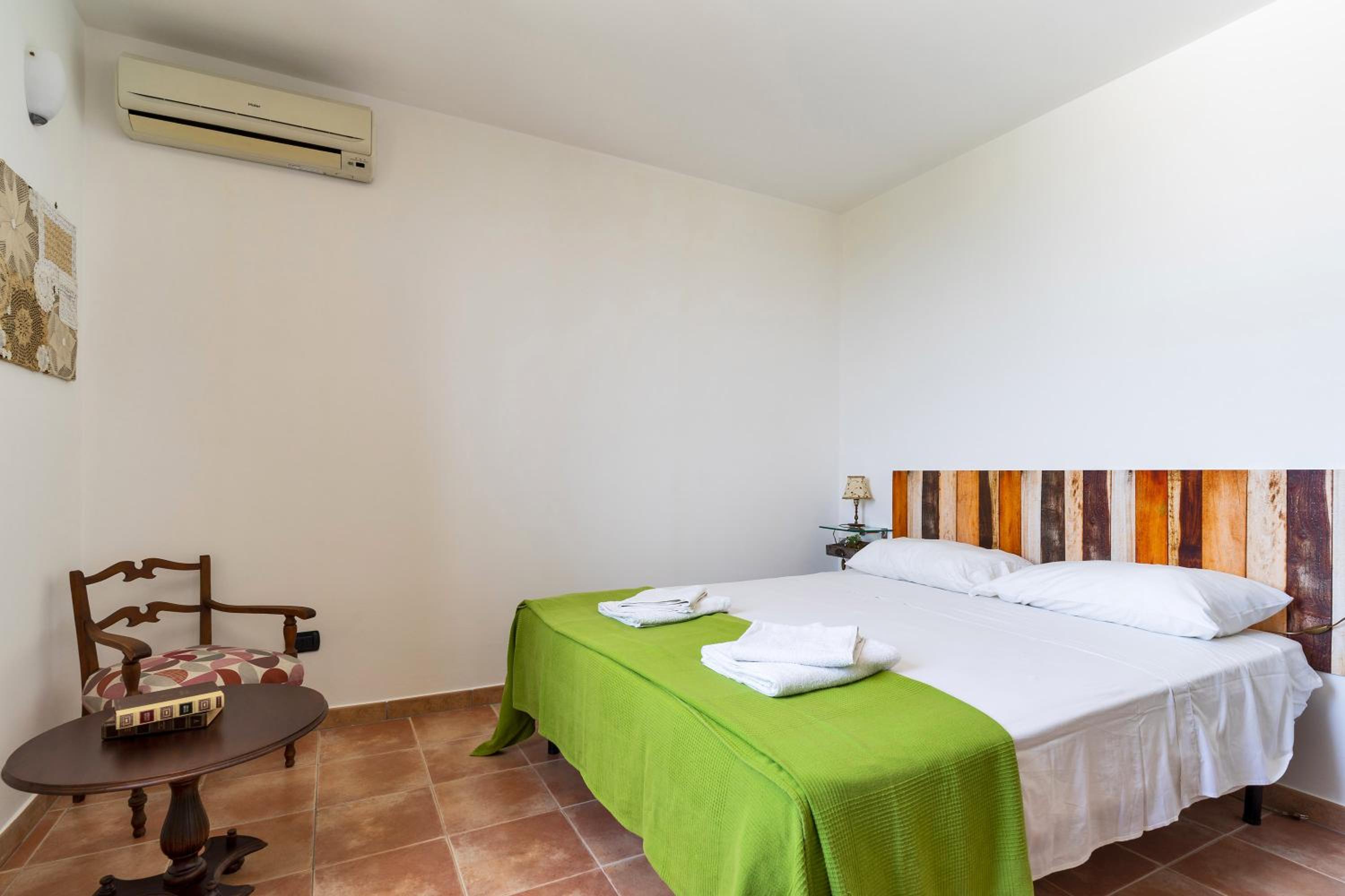 Small Double Room photo 3