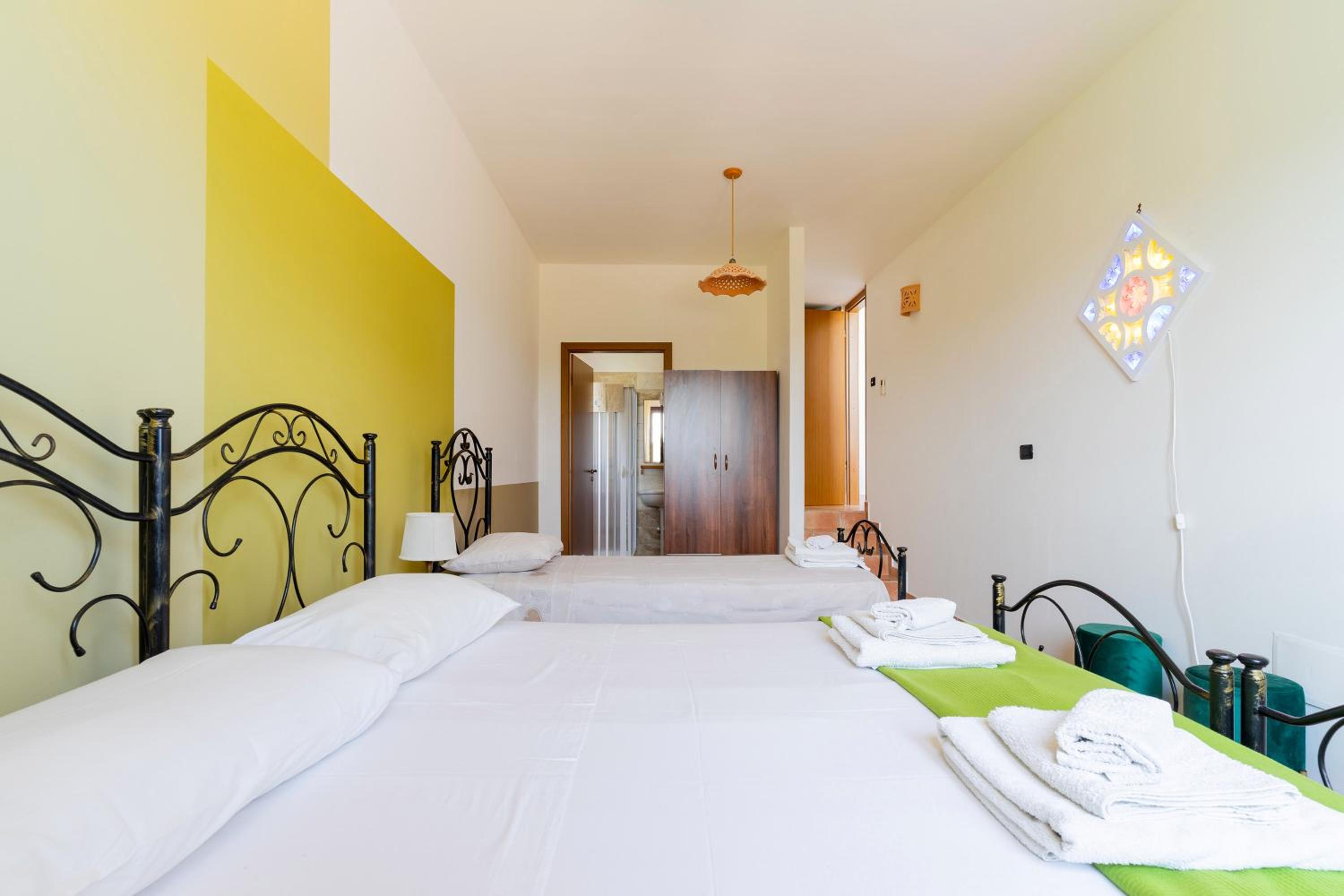 Triple Room with Private Bathroom photo 3
