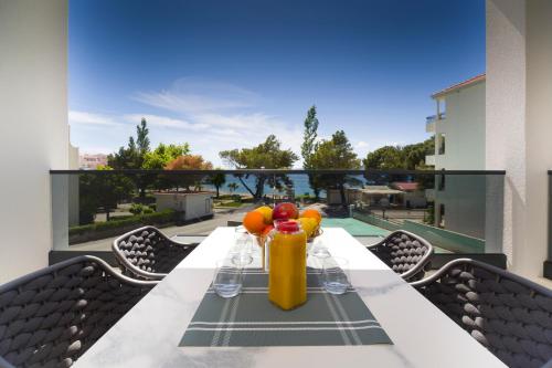 Apartment with Garden View
