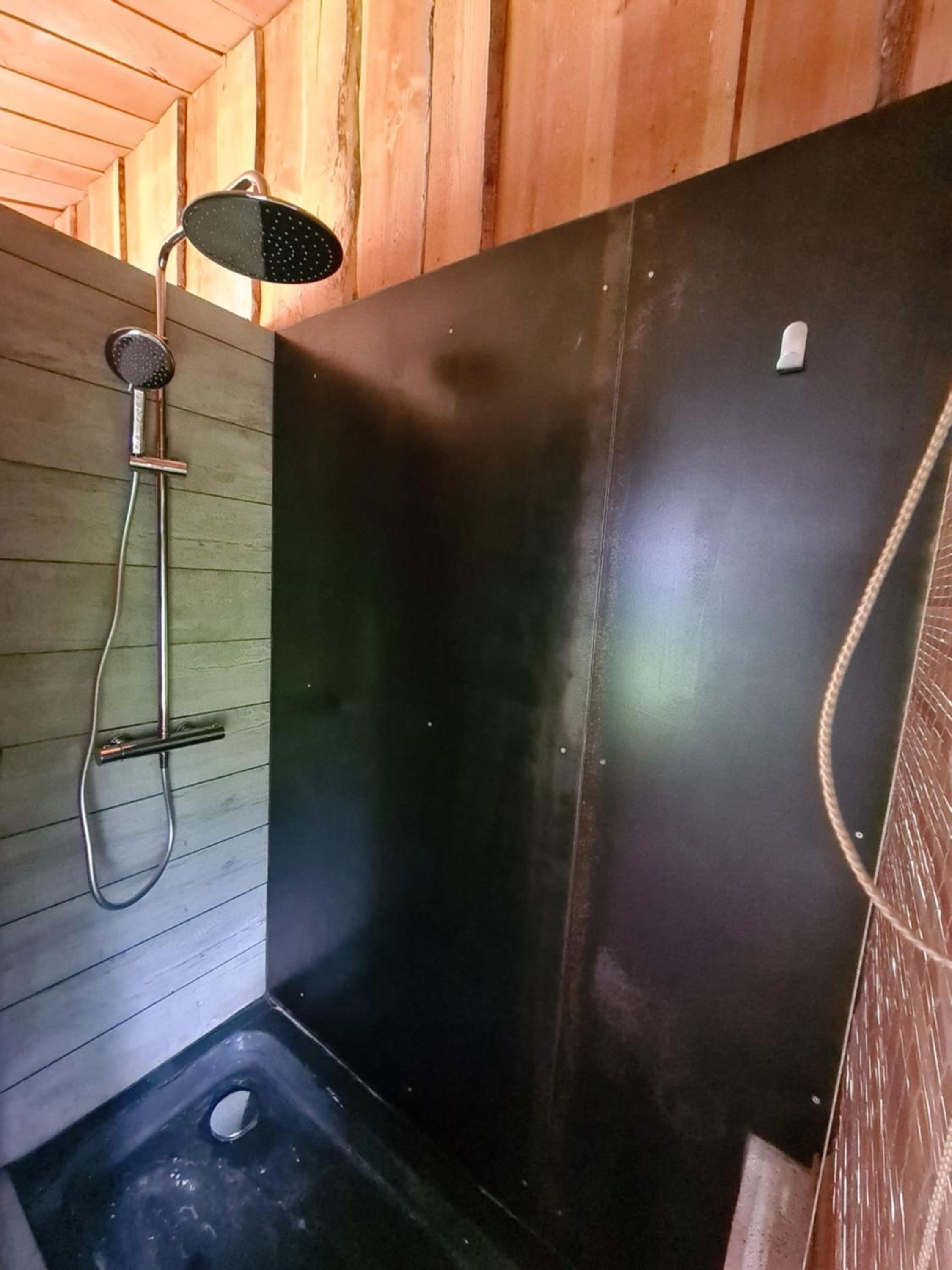 Suite with Spa Access - Photo 3