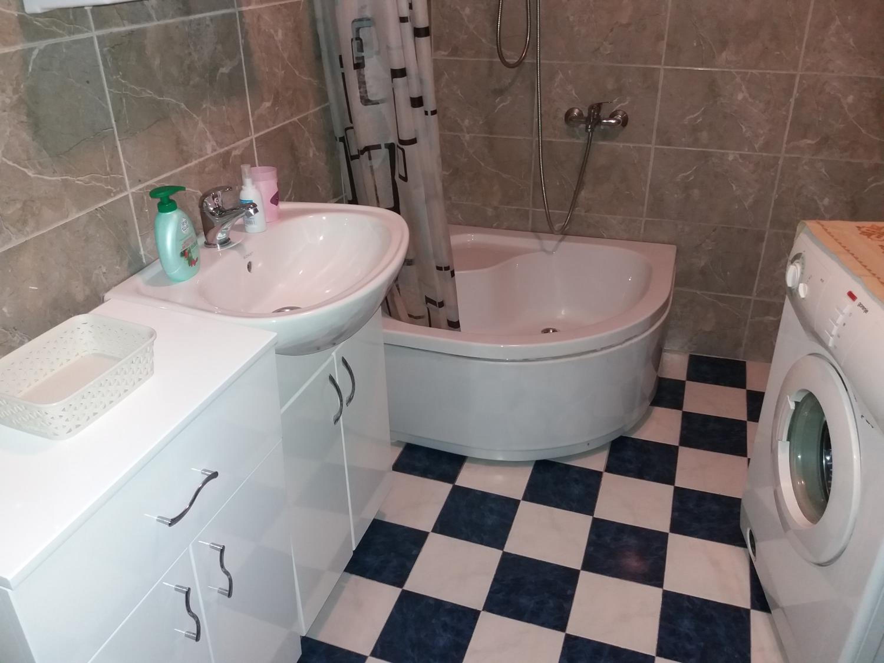 Standard Twin Room with Shared Bathroom