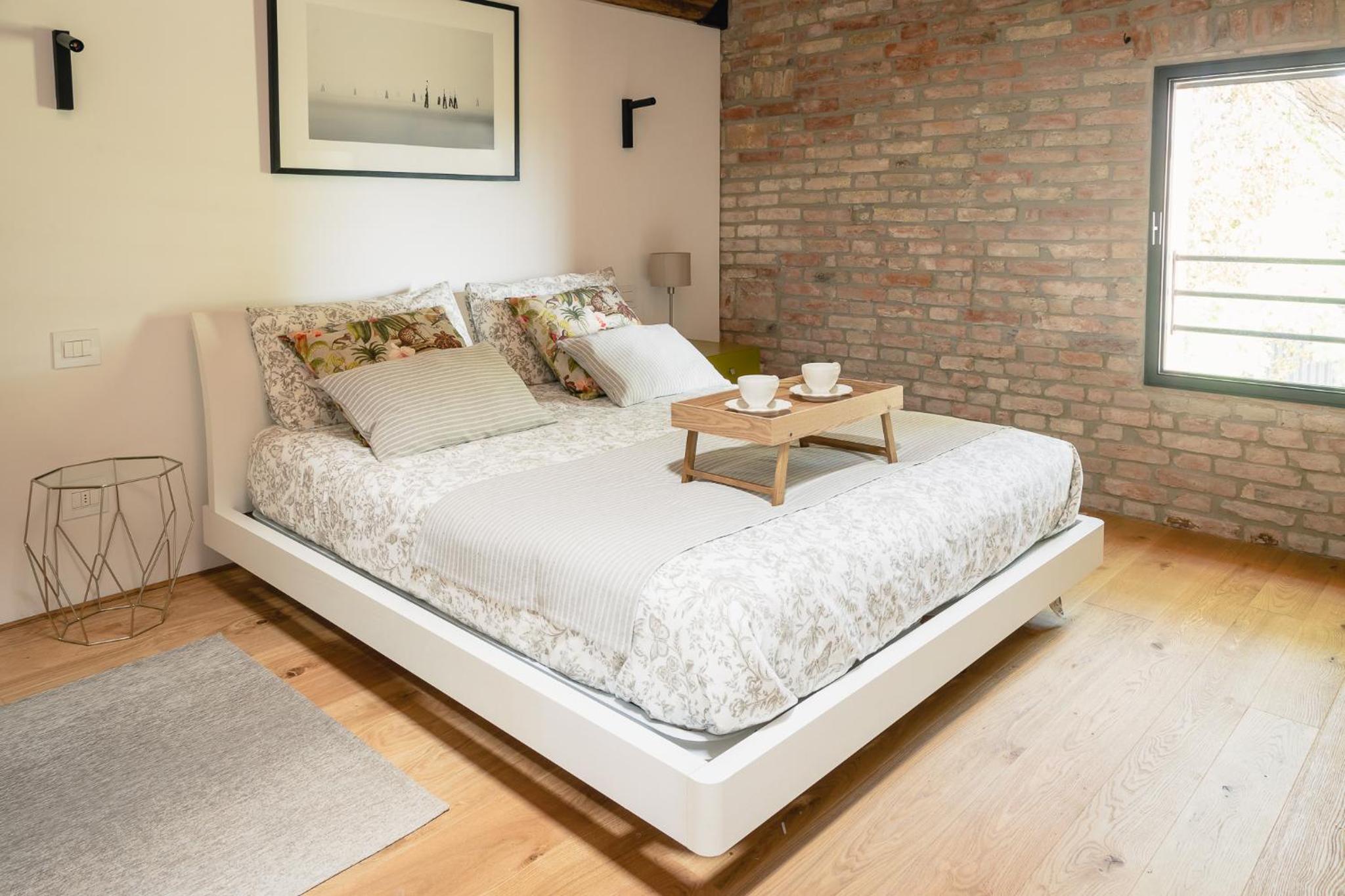 Deluxe Double Room (2 Adults + 1 Child)