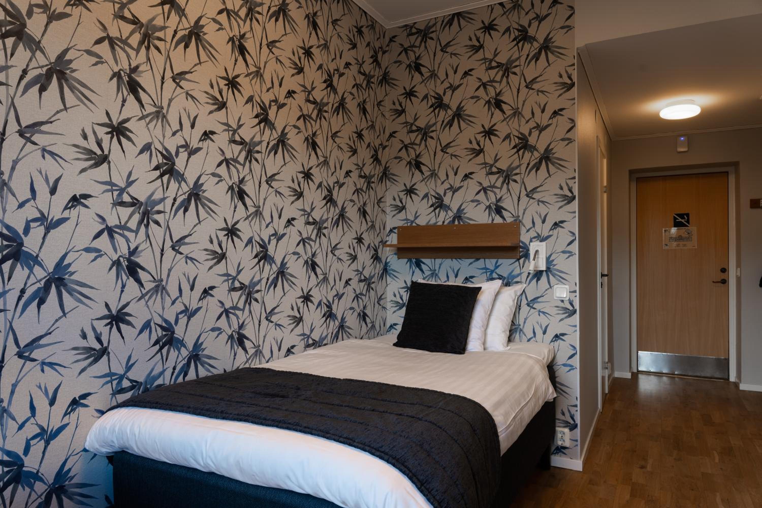 Single Room (Check in at Skara Stadshotell)