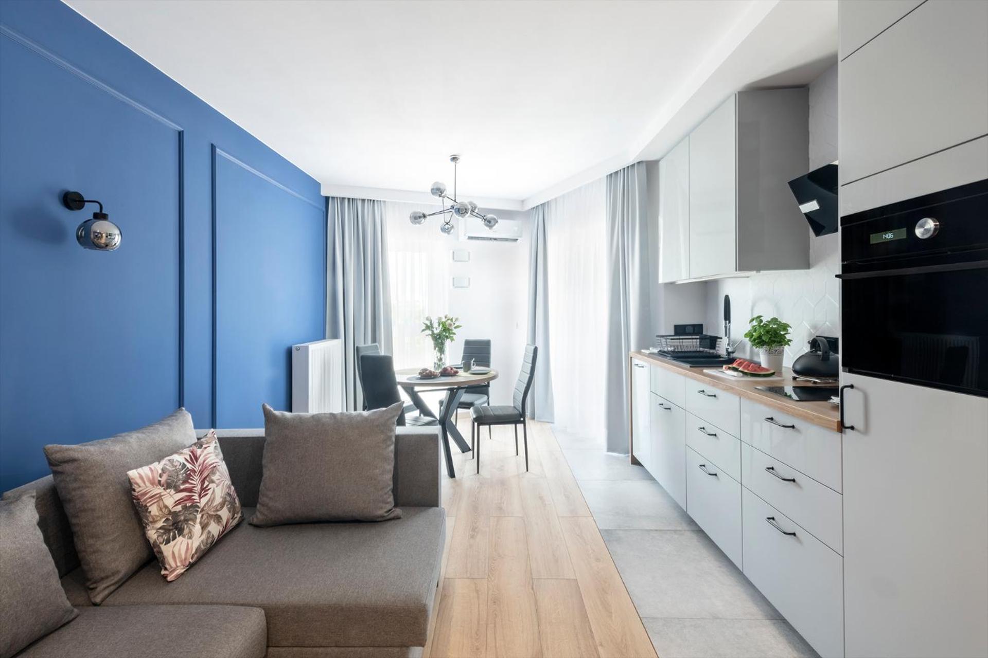 One-Bedroom Apartment - Photo 1
