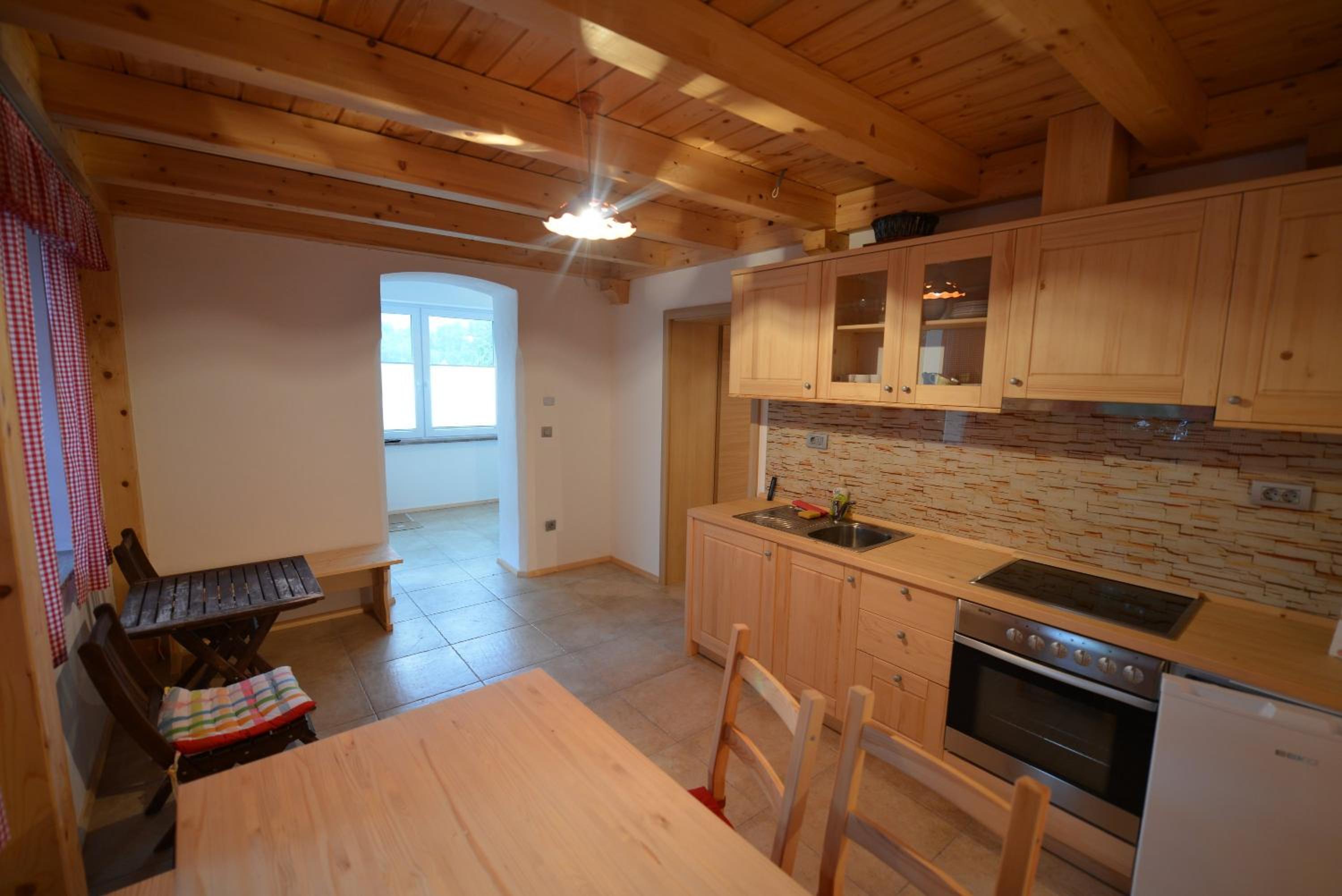 One-Bedroom Apartment with Lake View photo 3