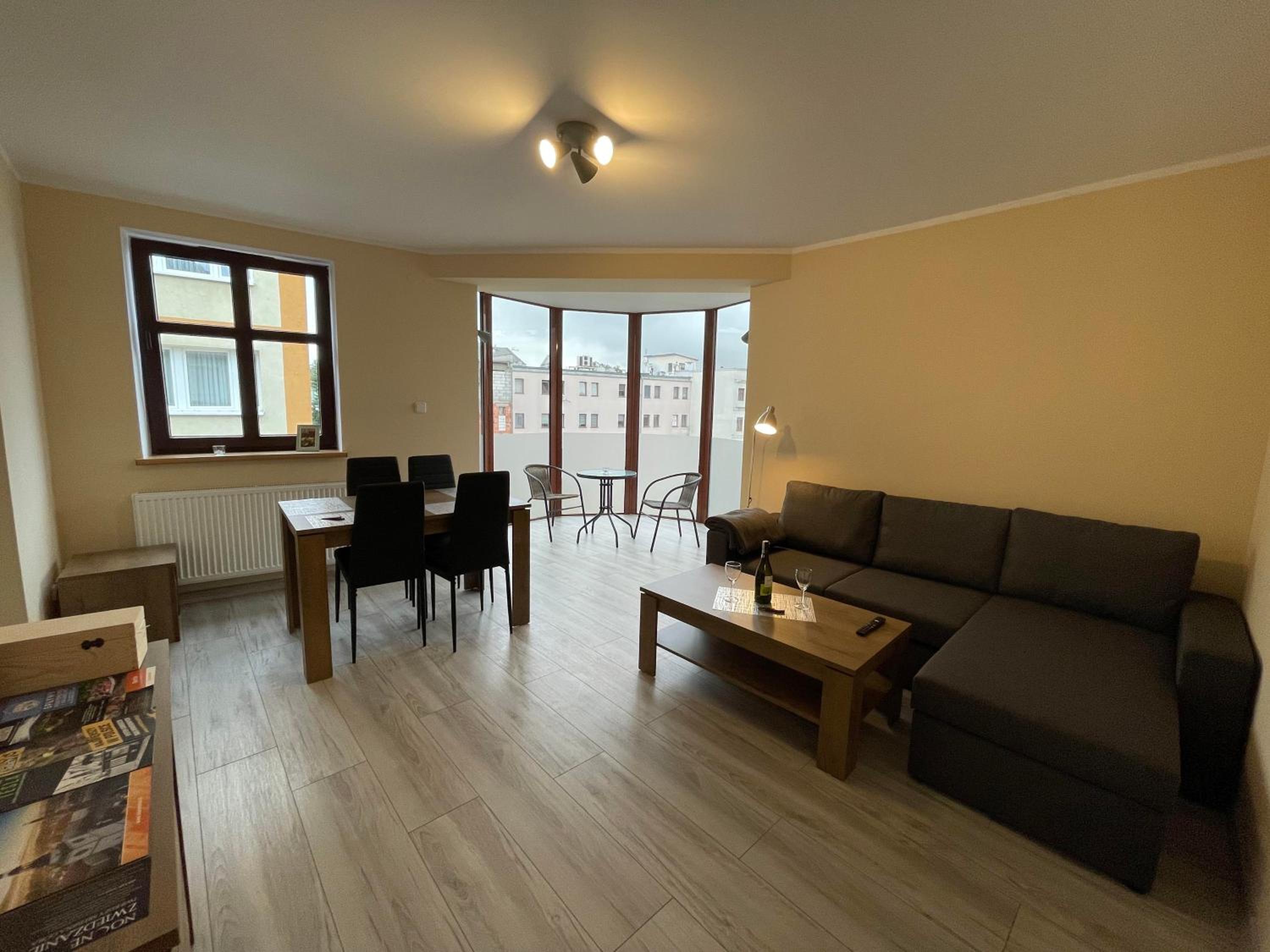 One-Bedroom Apartment