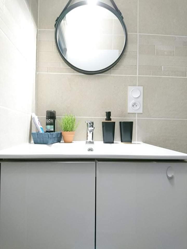 One-Bedroom Apartment - Photo 12