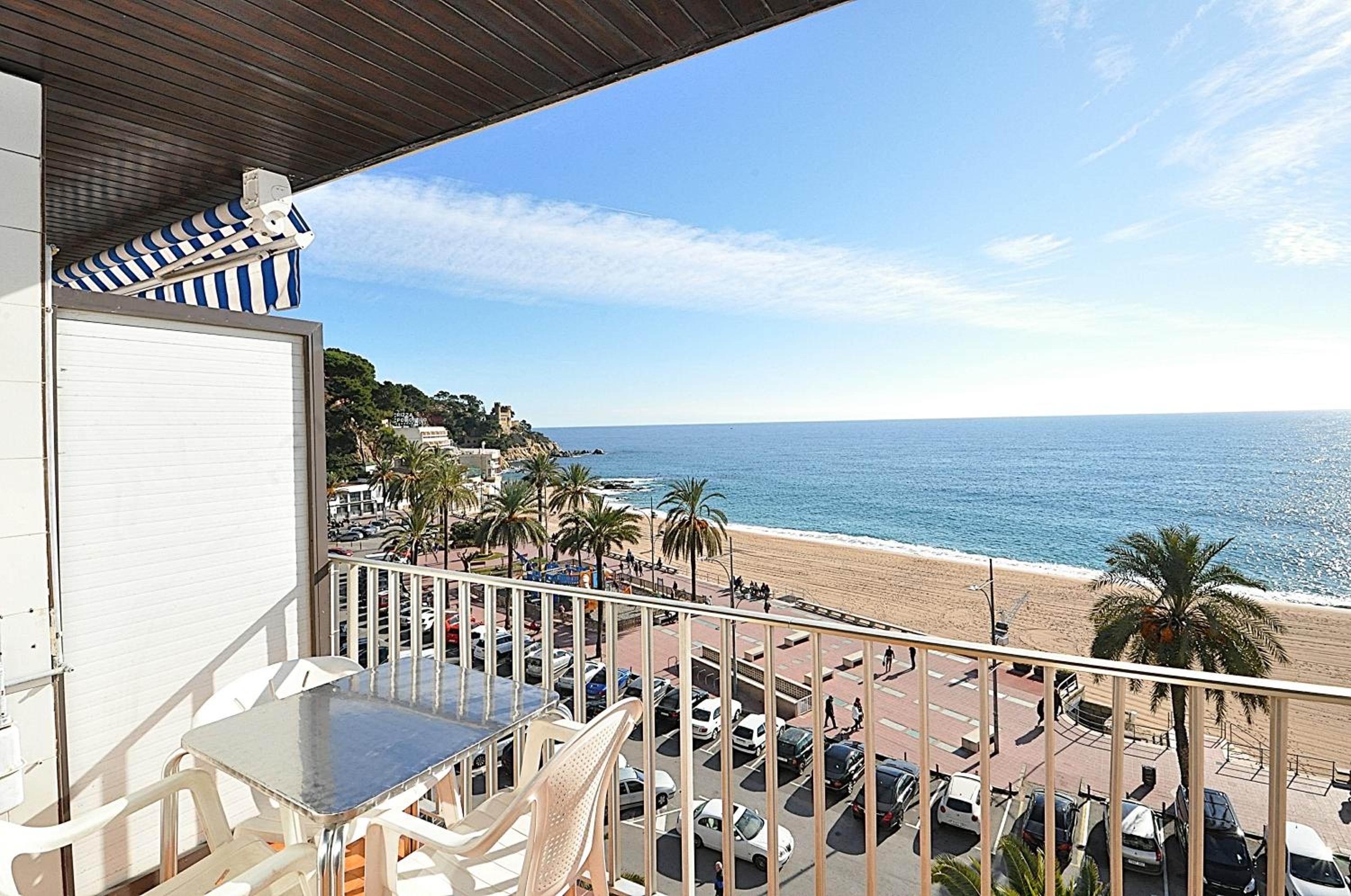 Apartment with Sea View (4 Adults)