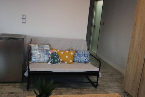 One-Bedroom Apartment - Photo 7