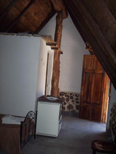 Standard Triple Room - Photo 10