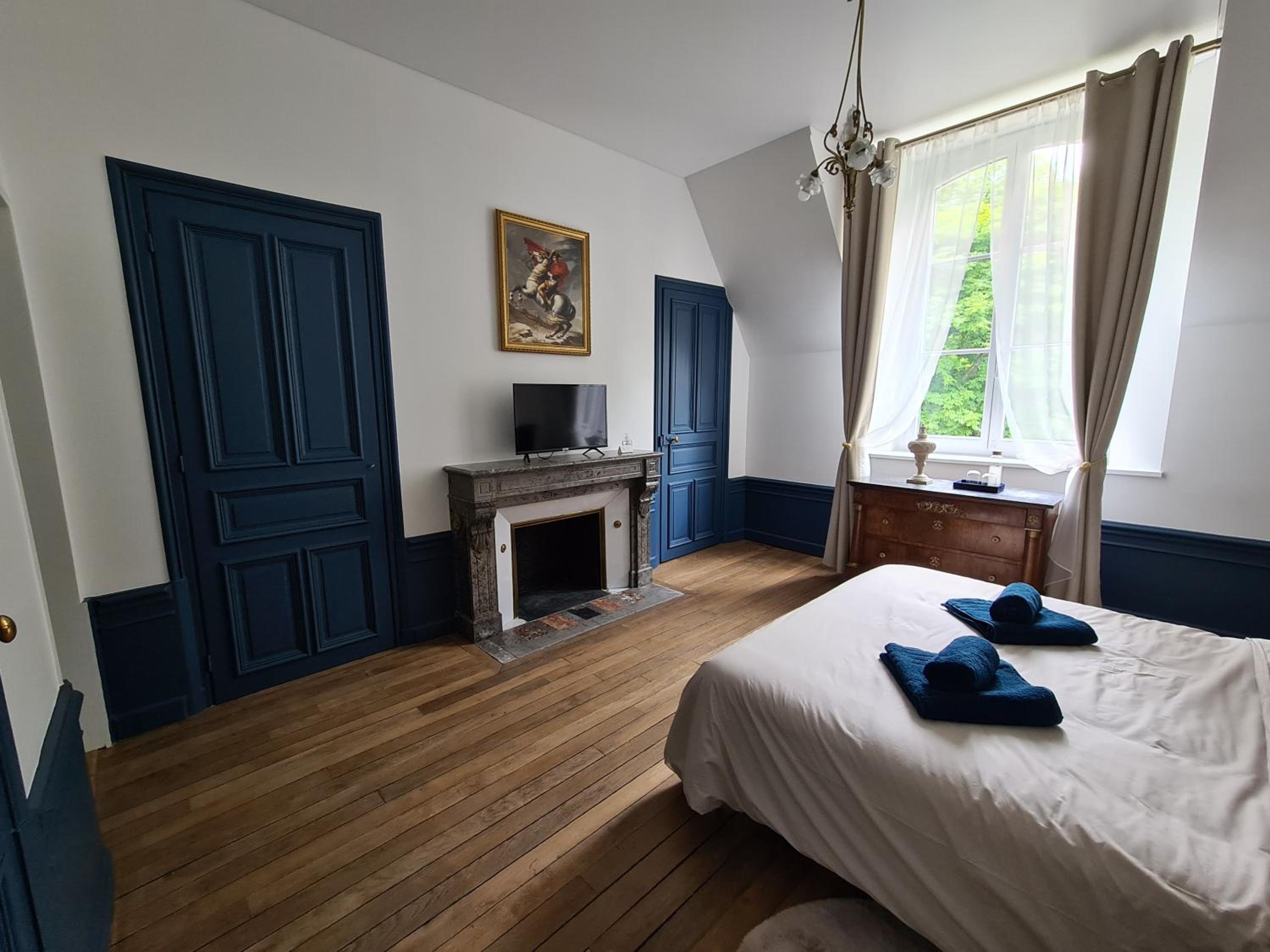 Queen Room with Garden View