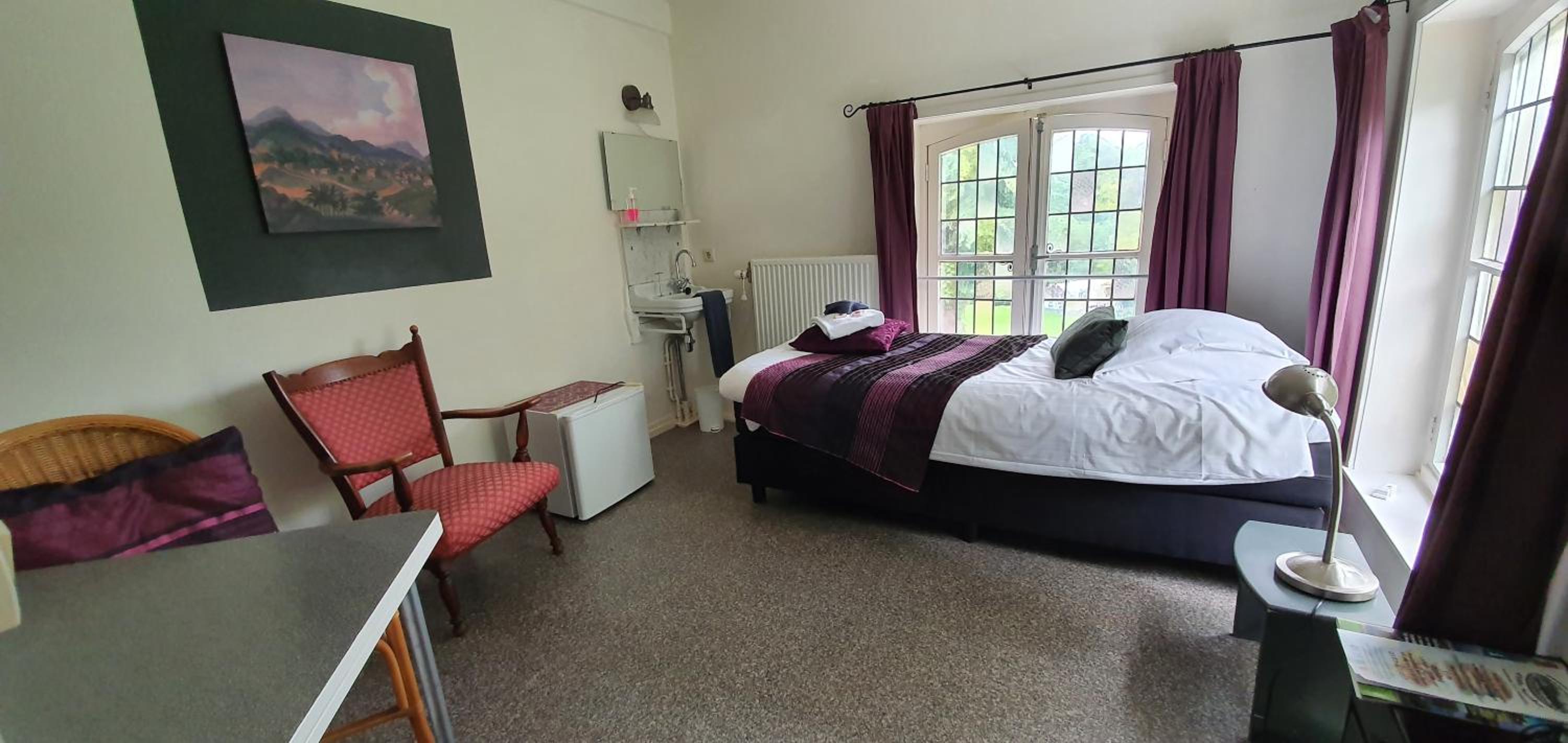 Budget Single Room photo 2