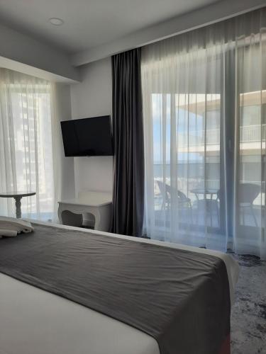 Queen Room with Sea View photo 2