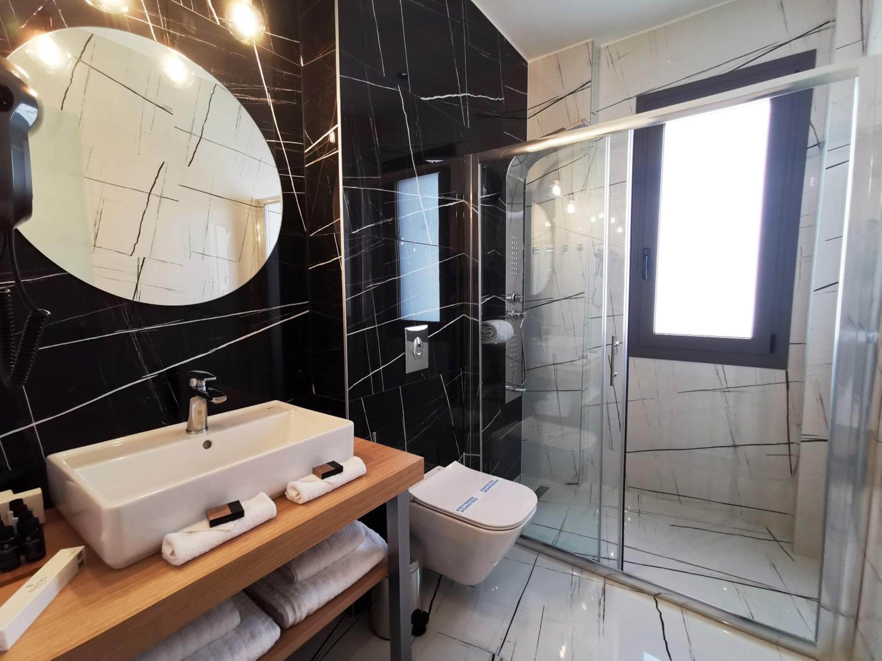 Deluxe Single Room with Balcony