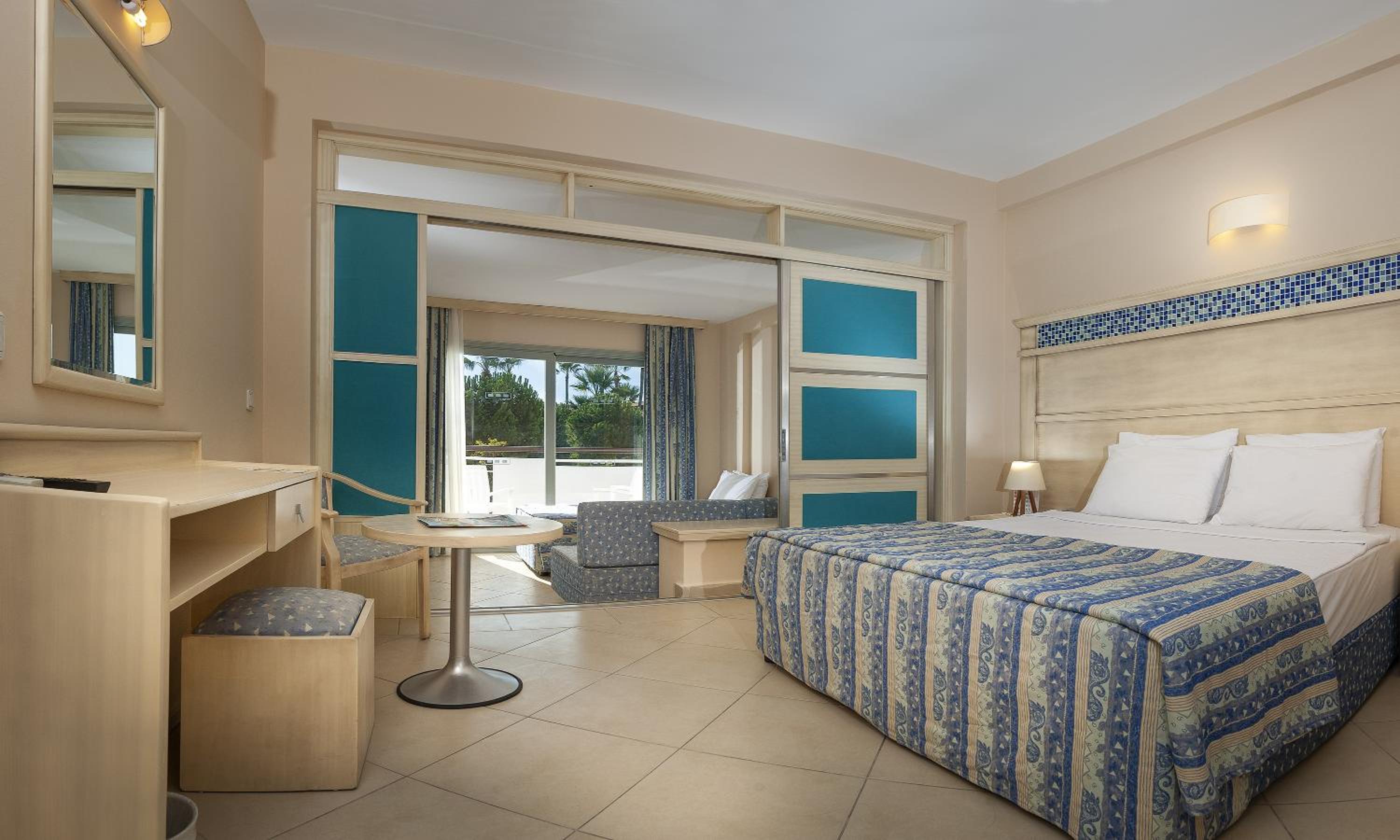 Family Room with Land View (2 Adults + 2 Children)