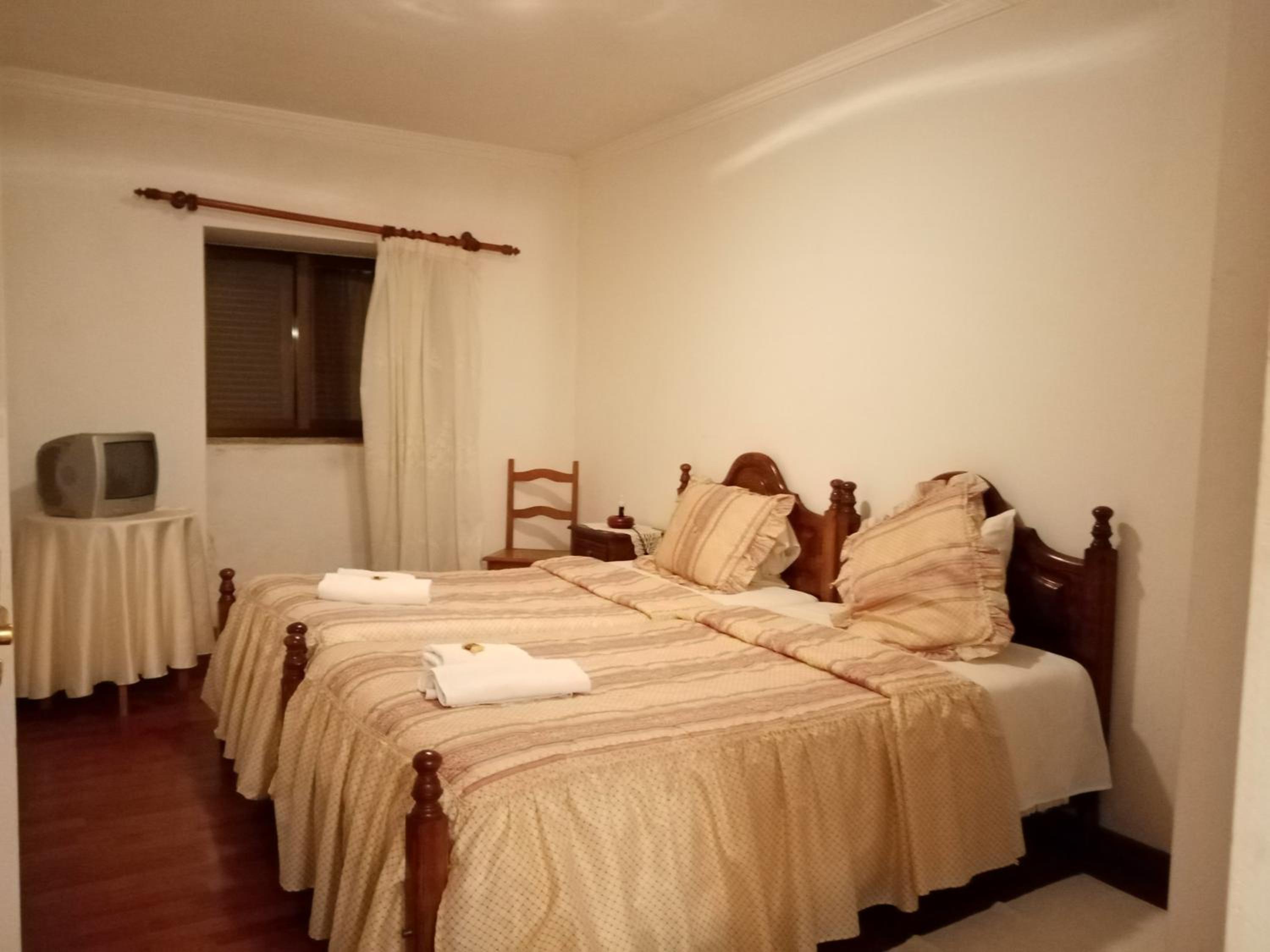 Six-Bedroom House photo 1