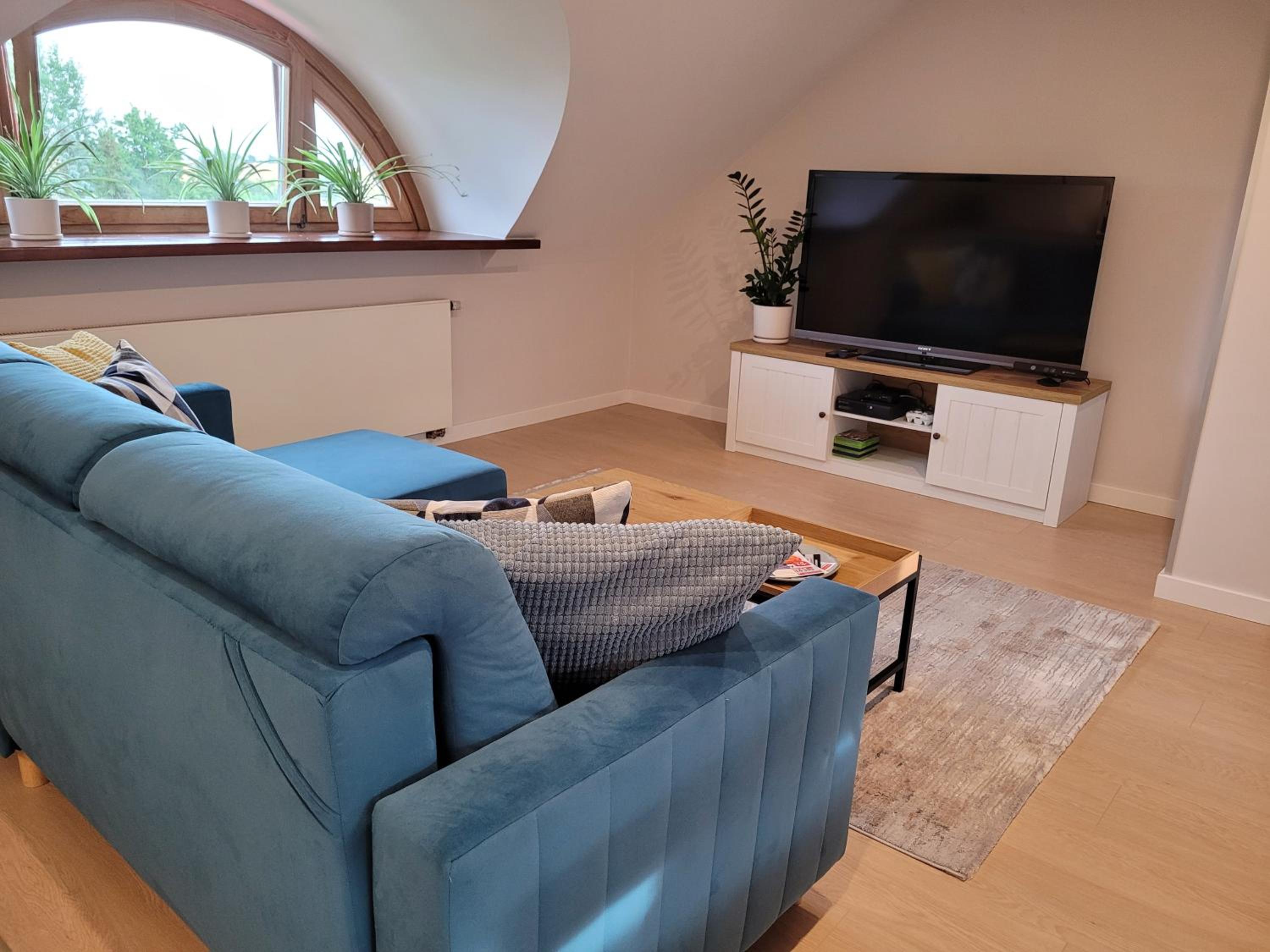 Three-Bedroom Apartment - Photo 39