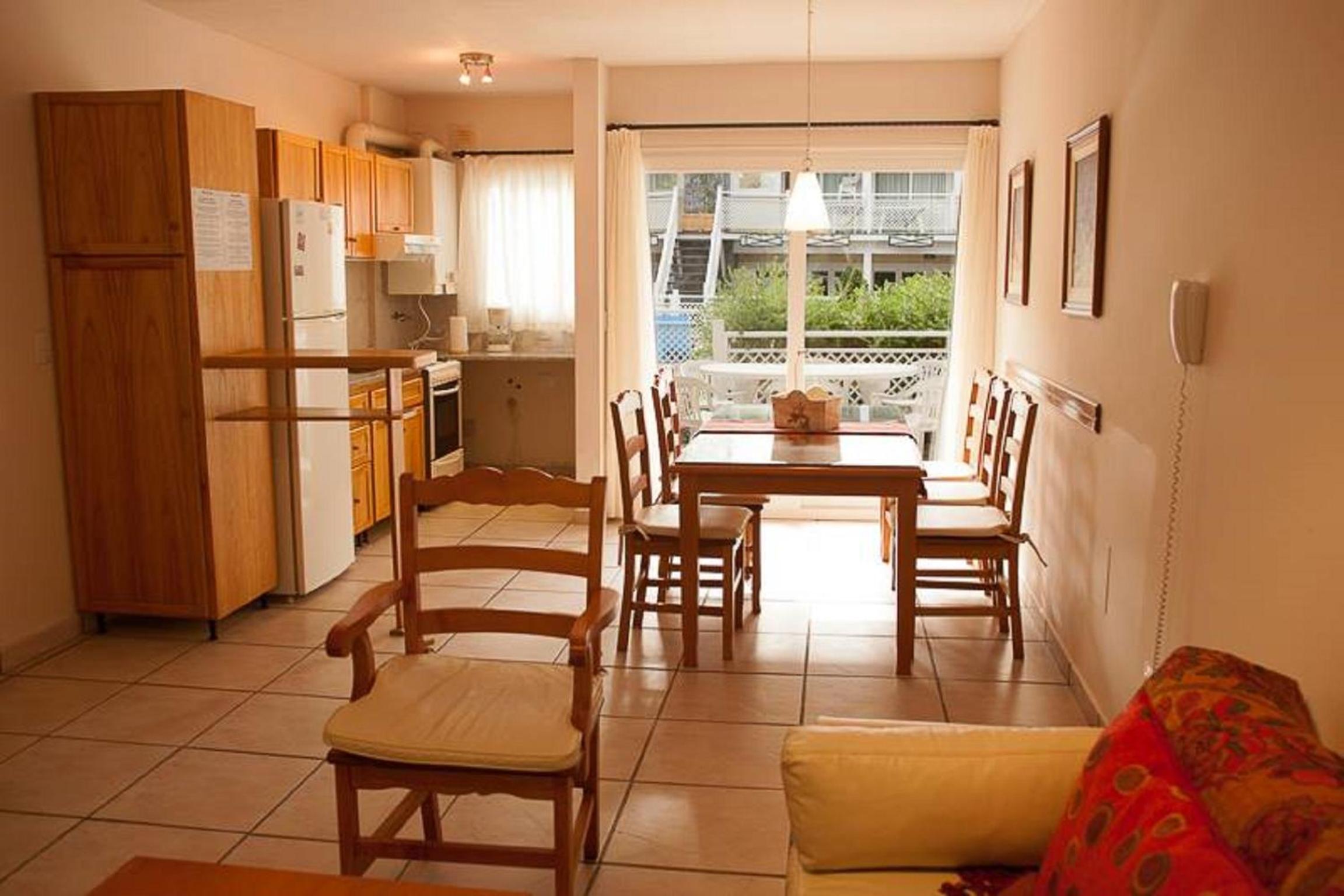 Three-Bedroom Apartment photo 3