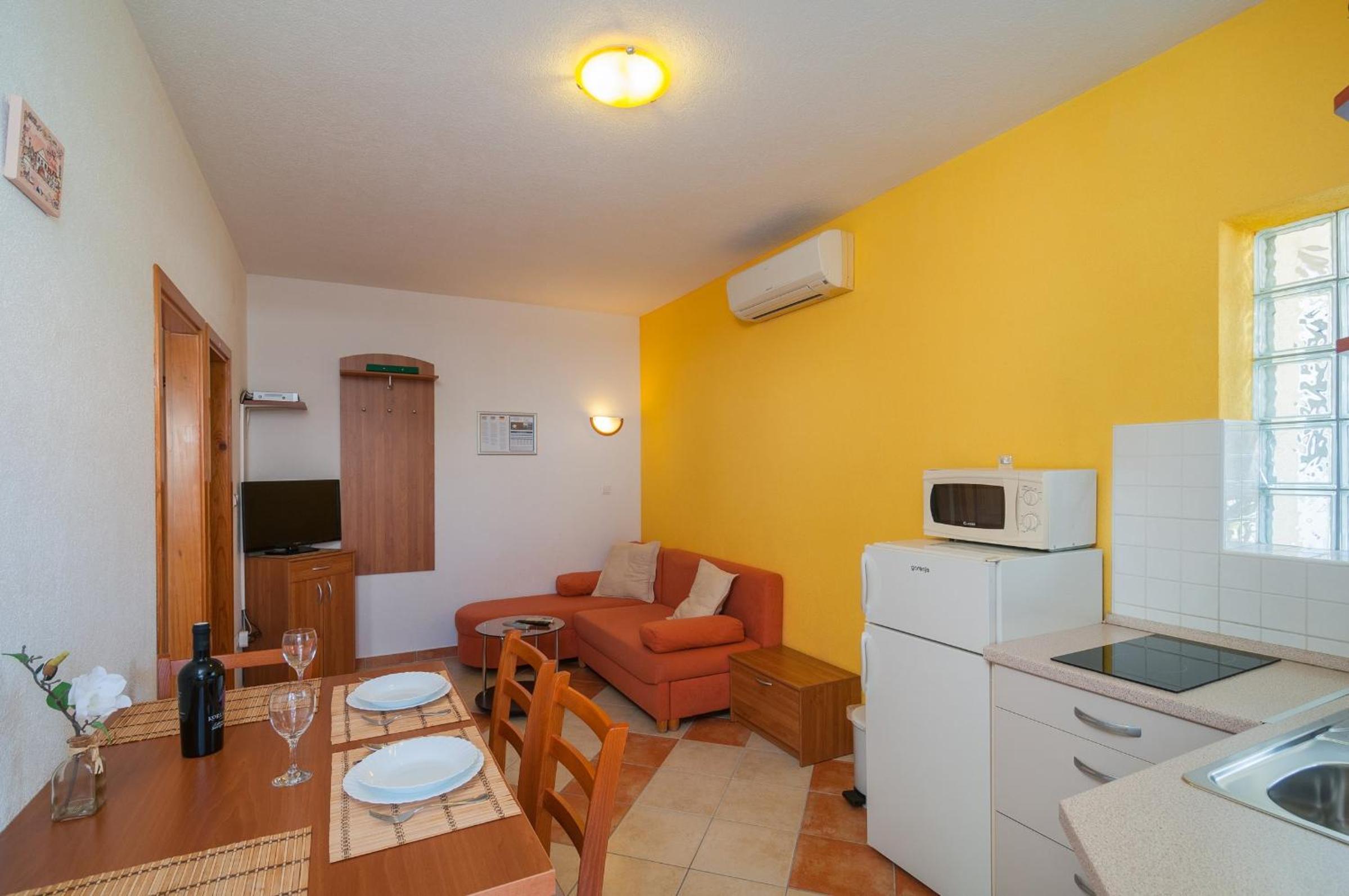 One Bedroom Apartment with Terrace photo 2