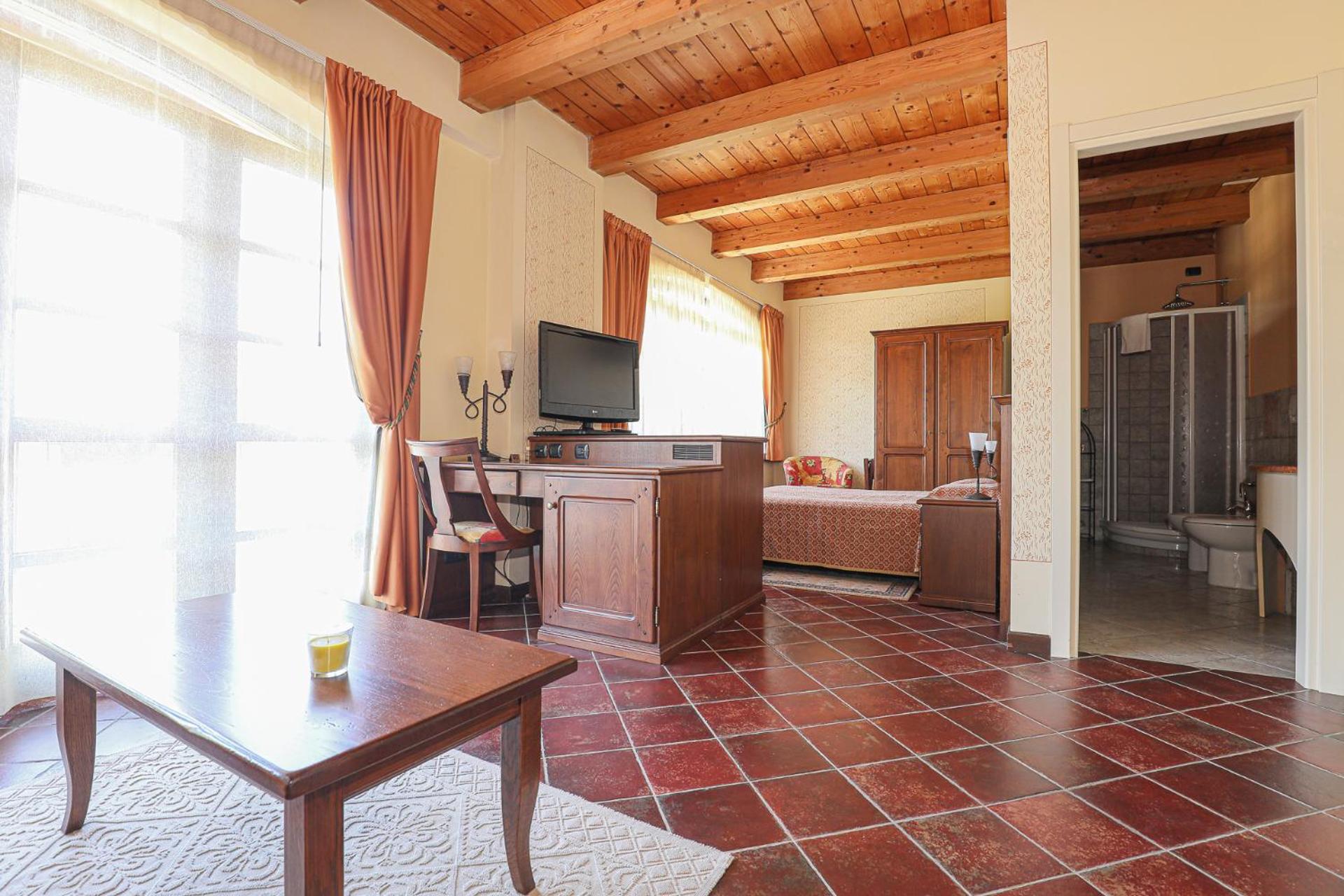 One-Bedroom House photo 1