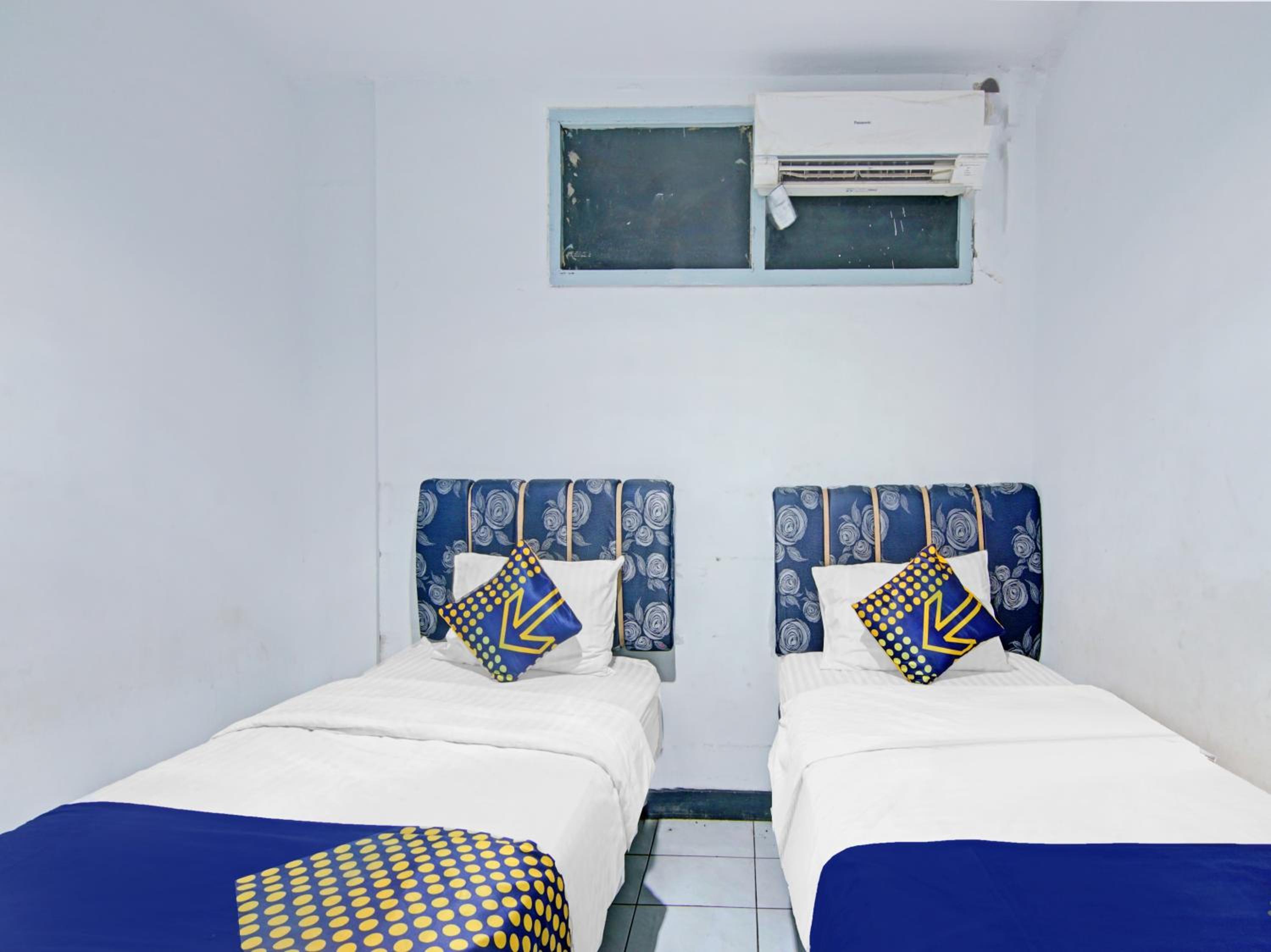 Standard Twin Room photo 2