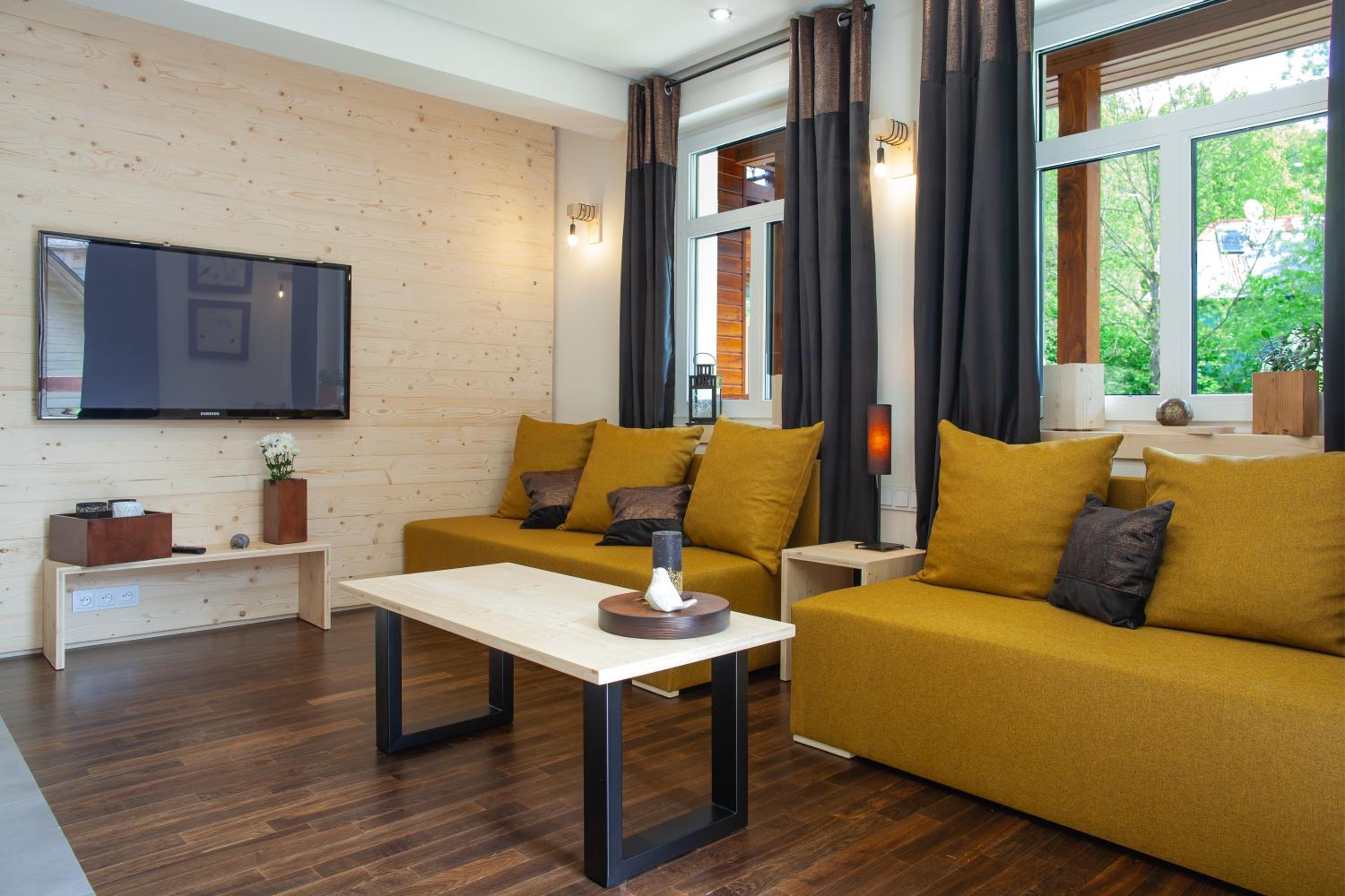 Apartment with Balcony