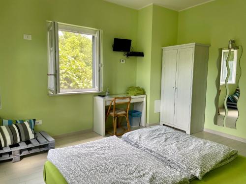 Two Connecting Double Rooms with Garden View photo 2