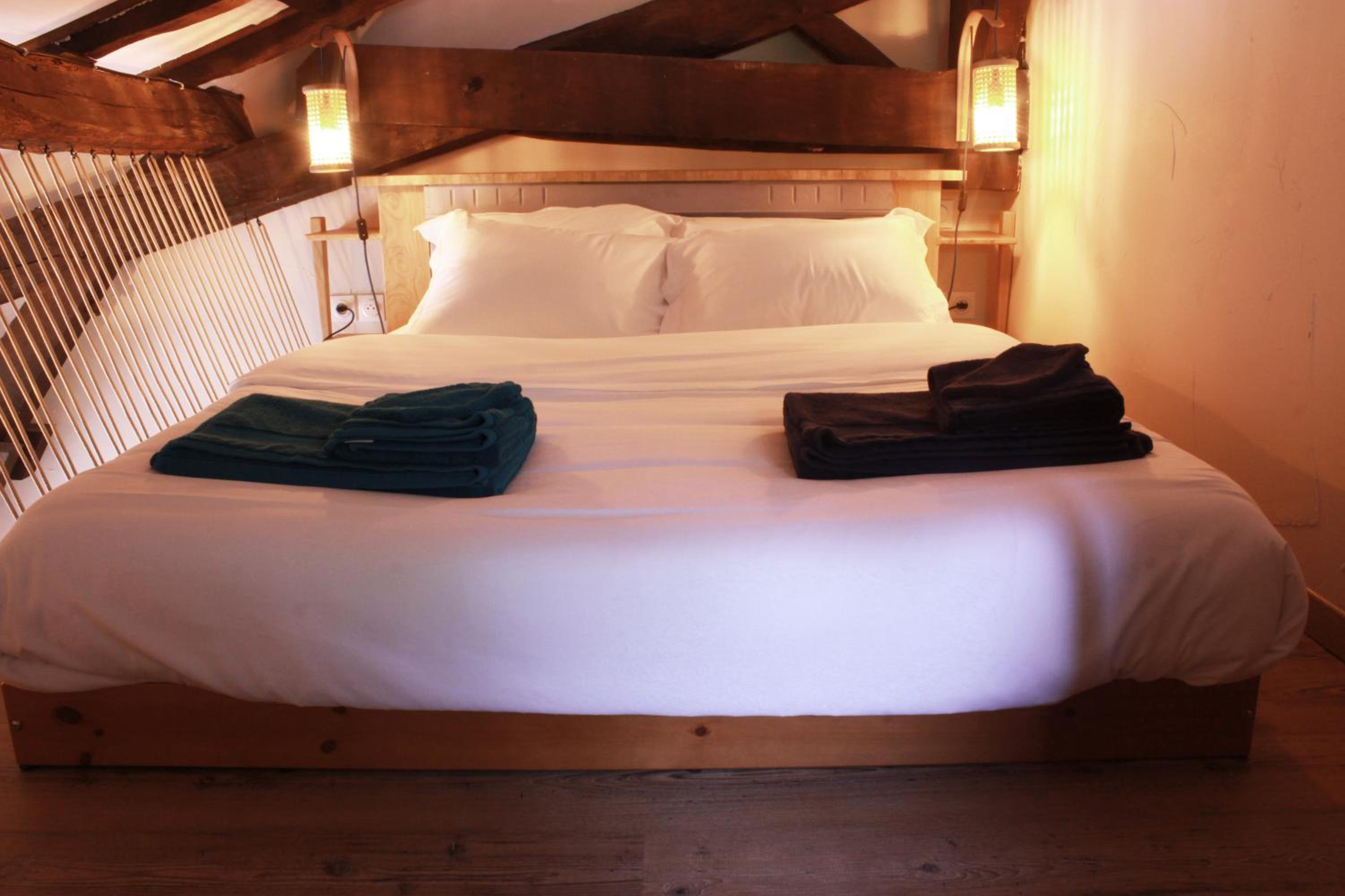 Suite with Balcony - Photo 11