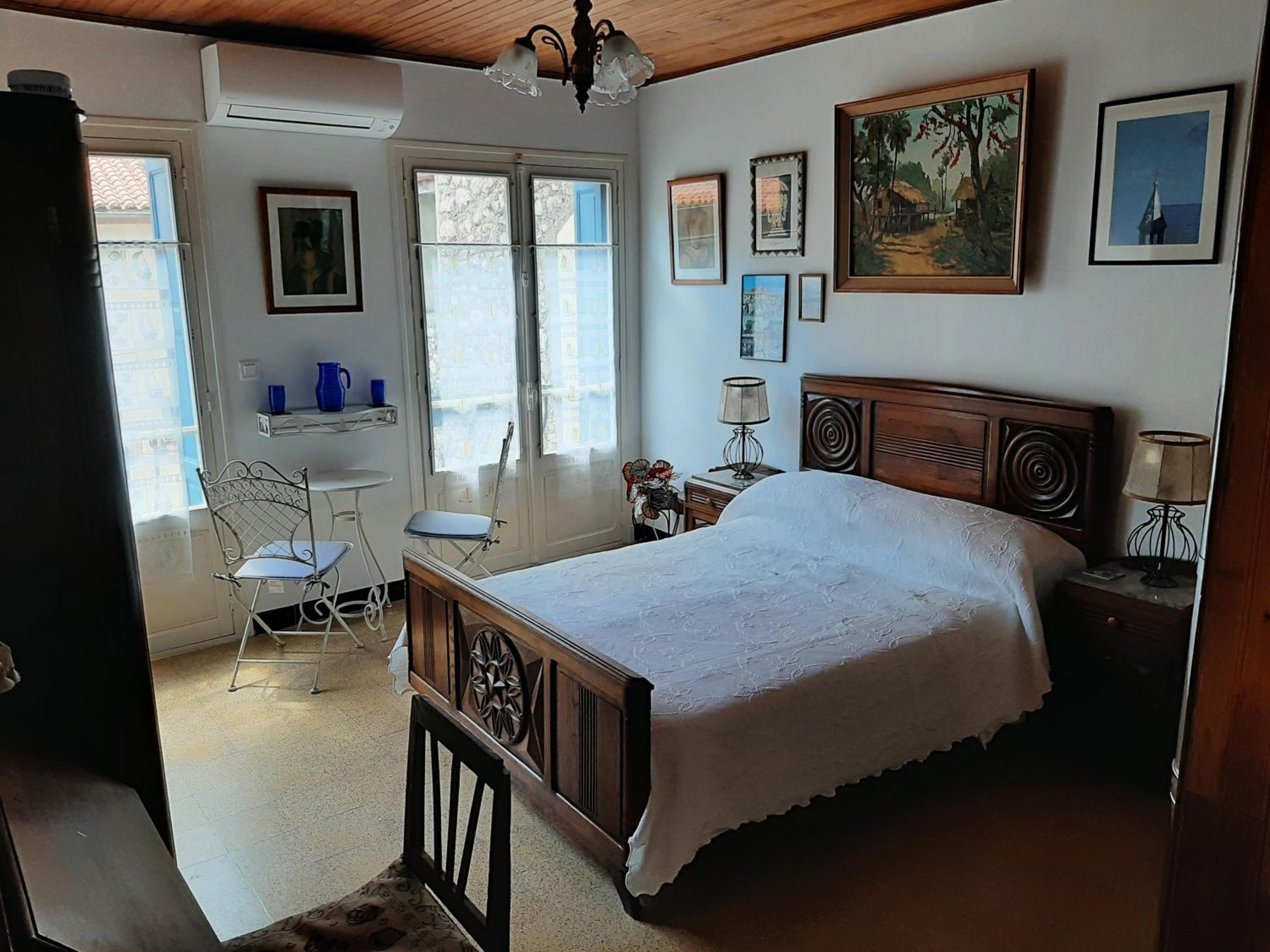 Double Room with Balcony - Photo 5
