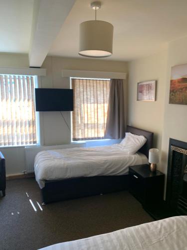 Standard Twin Room with Shared Bathroom