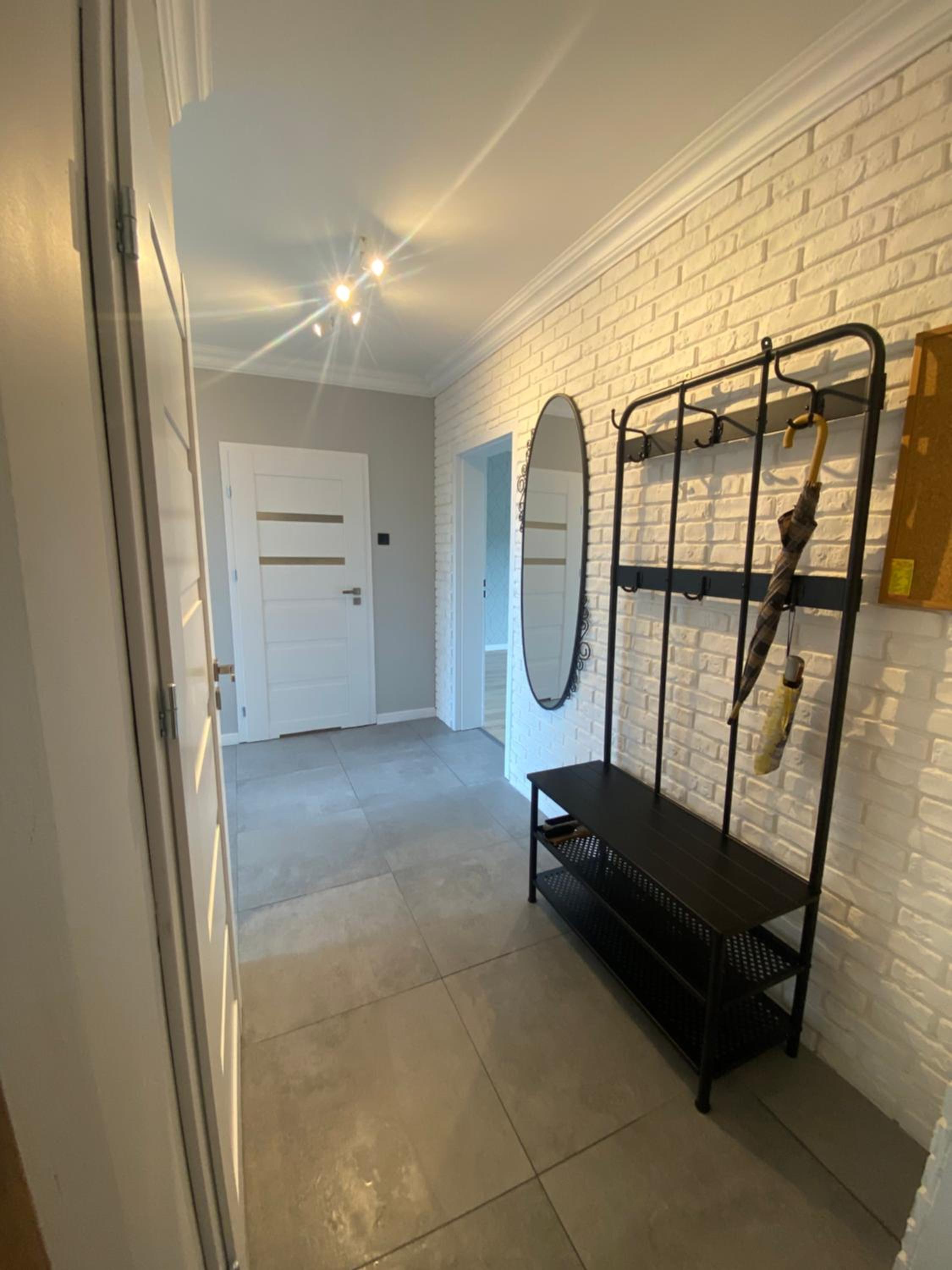 One-Bedroom Apartment - Photo 9