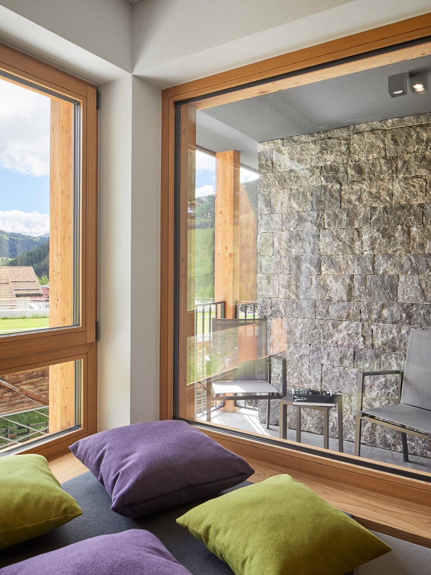 Deluxe Double Room with Balcony photo 2
