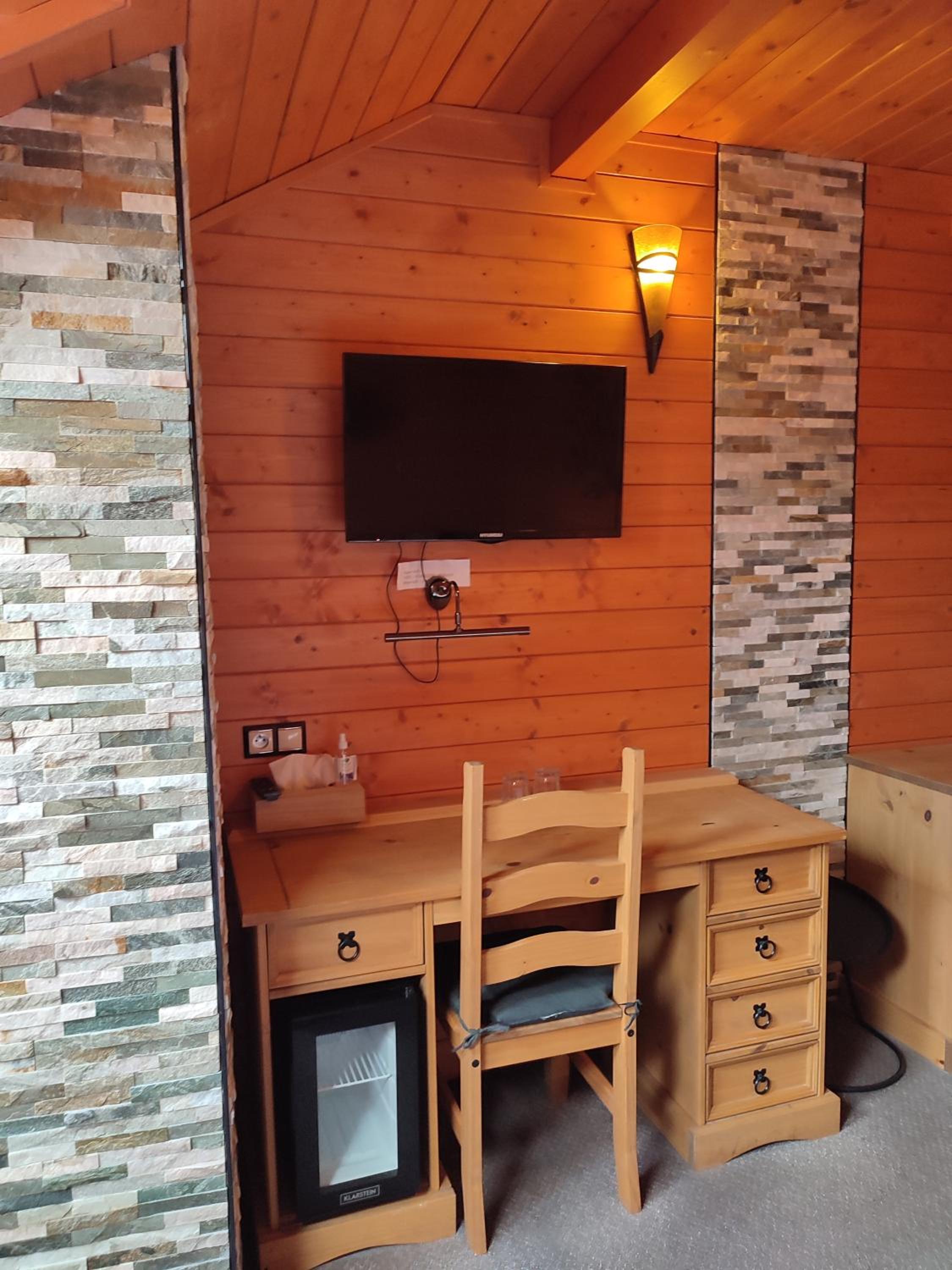 Double or Twin Room photo 3
