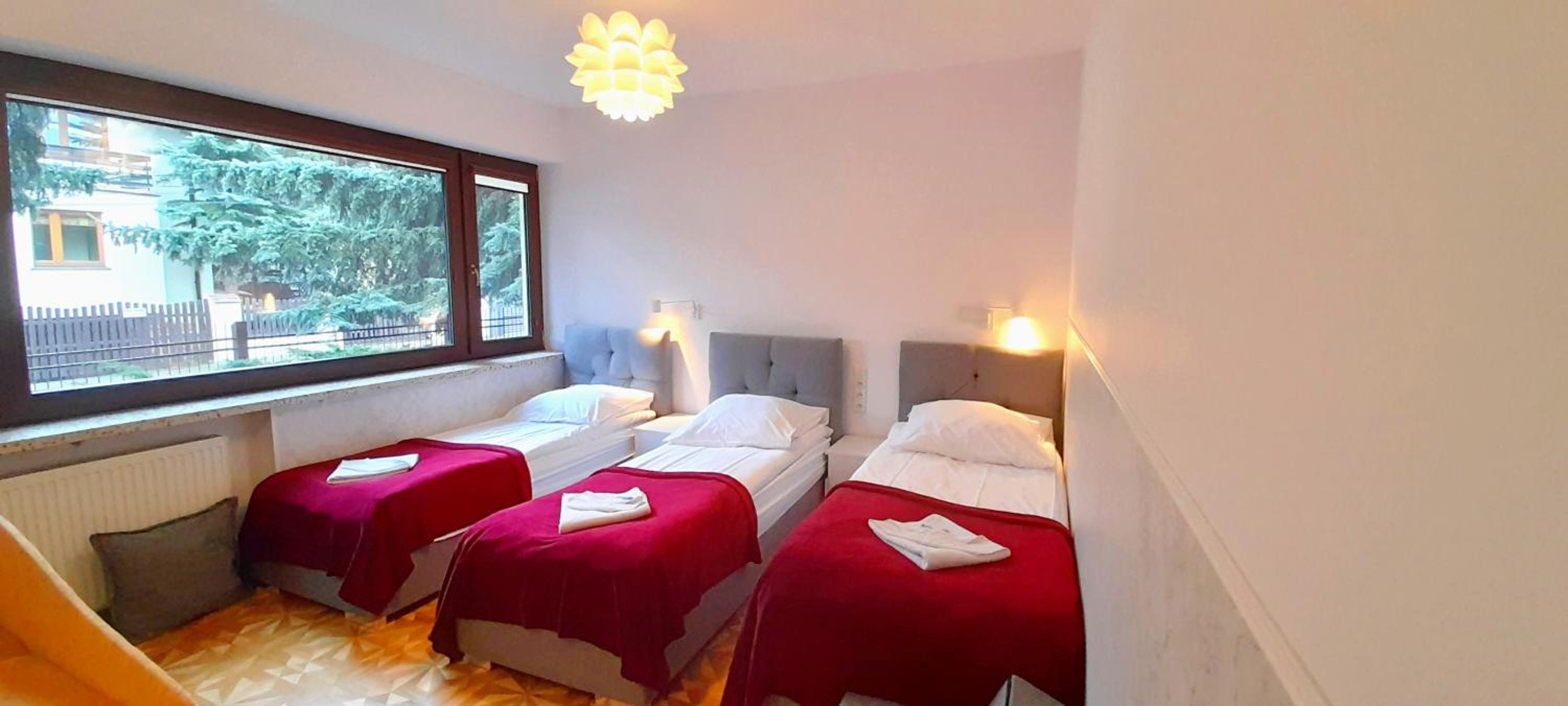 Quadruple Room with Shower - Photo 2