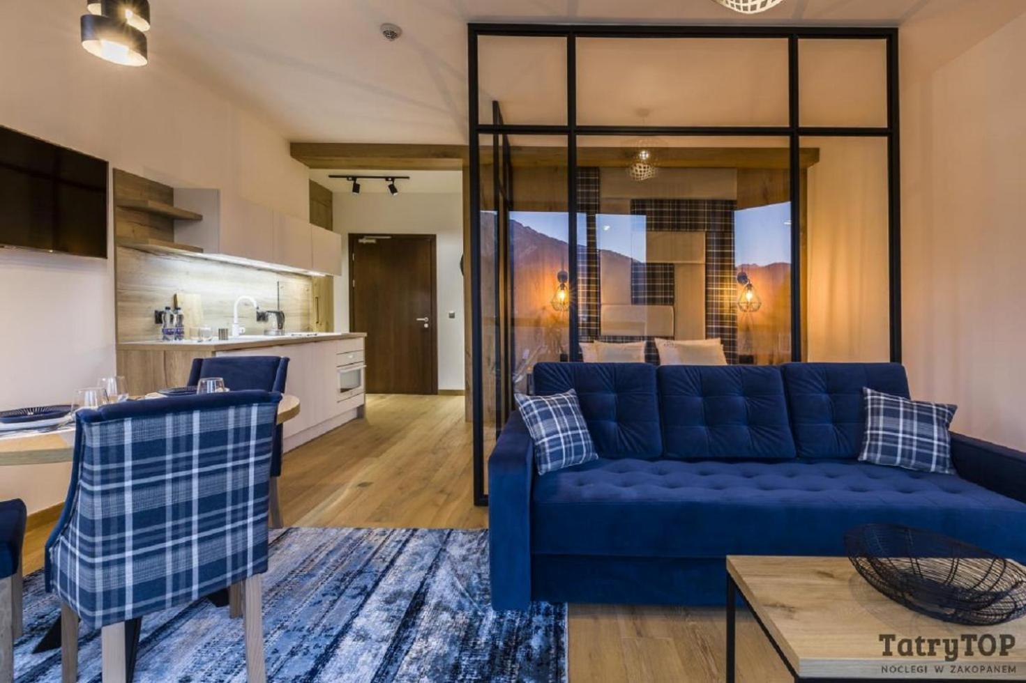 Deluxe Apartment no. 13 with Mountain View and Terrace