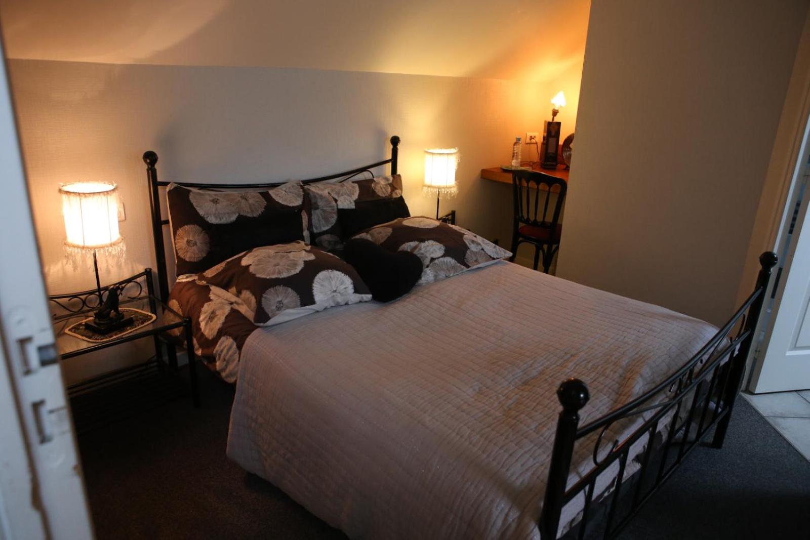 Double Room with Private Bathroom photo 3