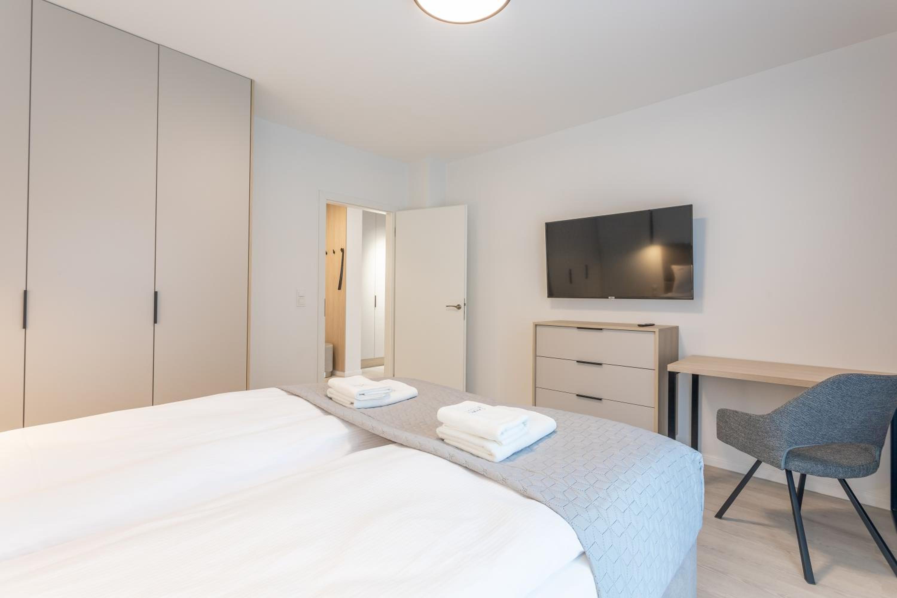 One-Bedroom Apartment - 17