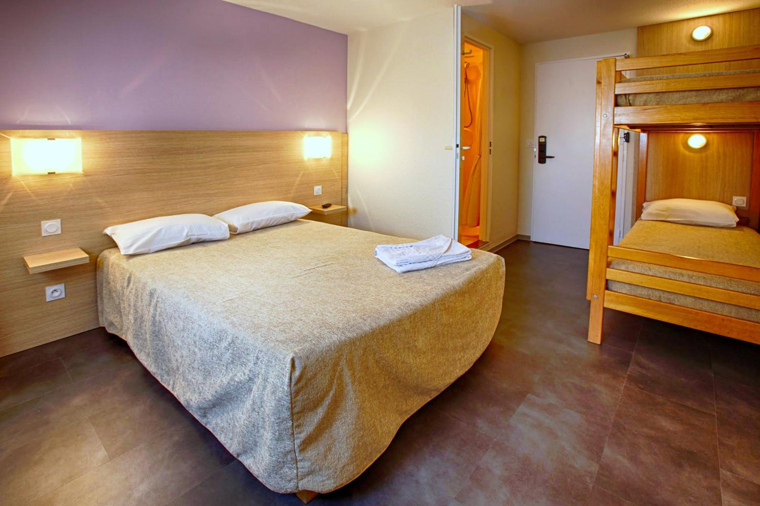 Classic Quadruple Room photo 2