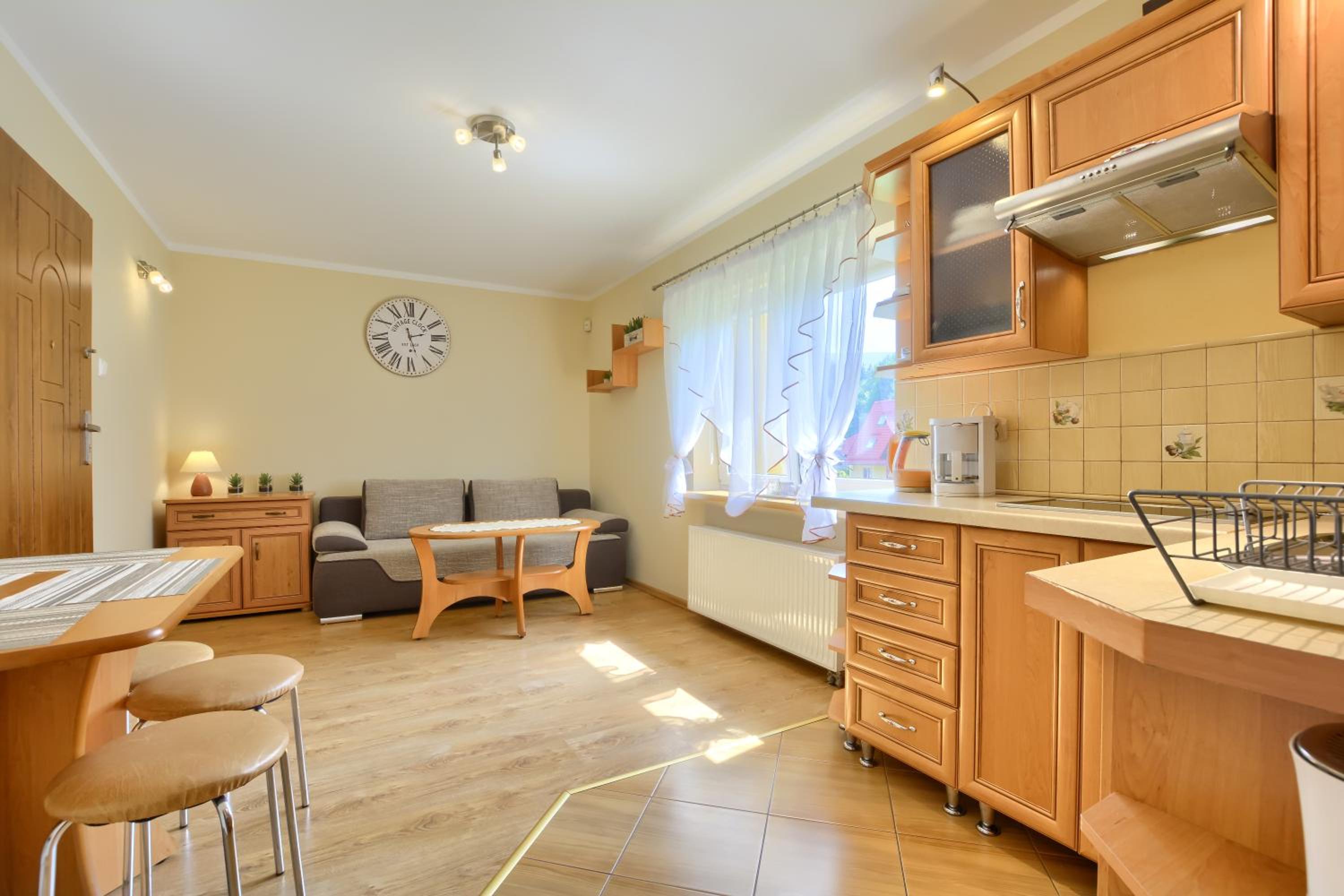 Apartment with Mountain View photo 3