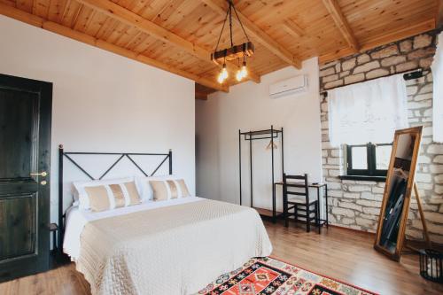 Double Room with Mountain View