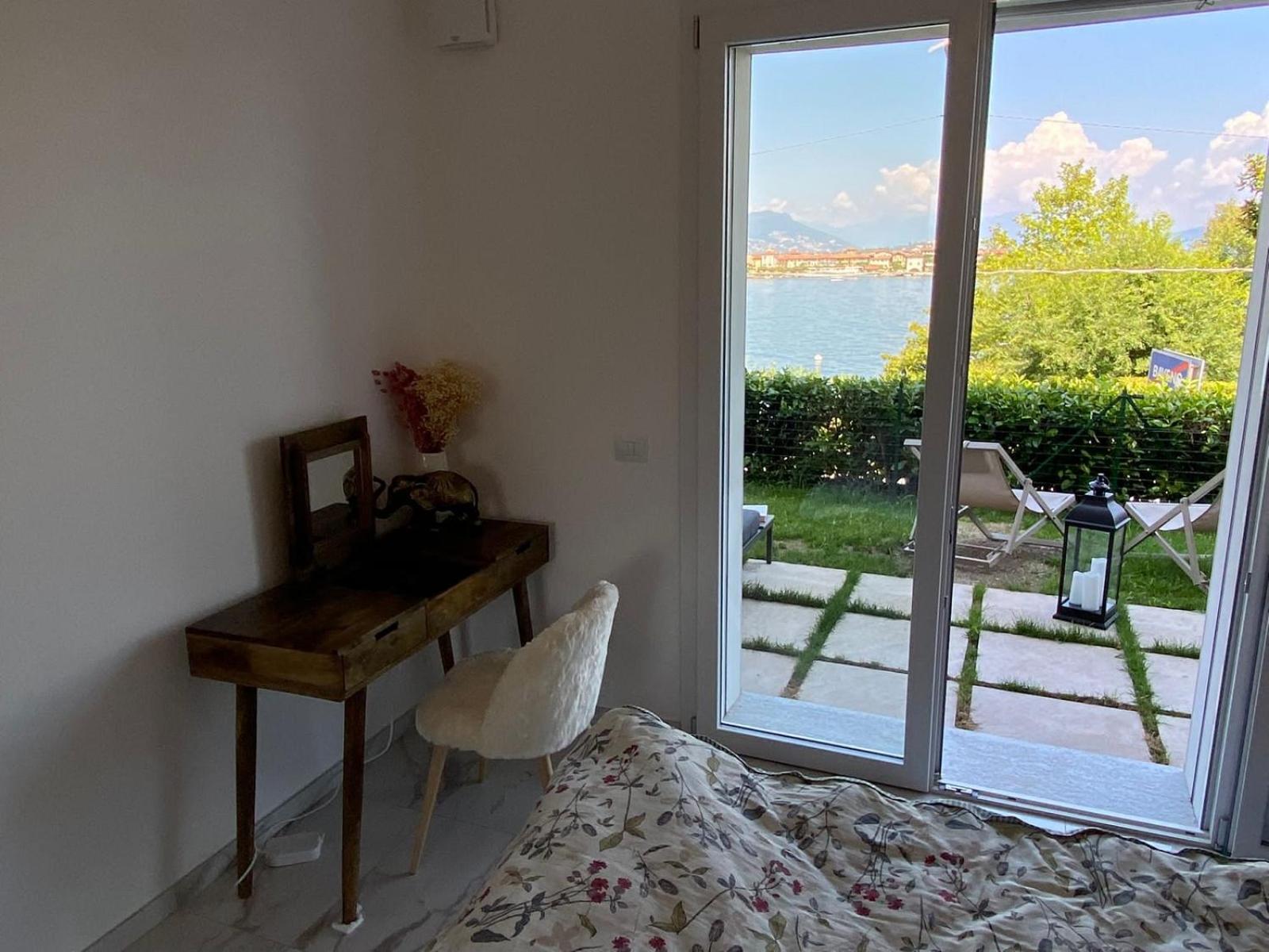 Apartment with Lake View photo 3