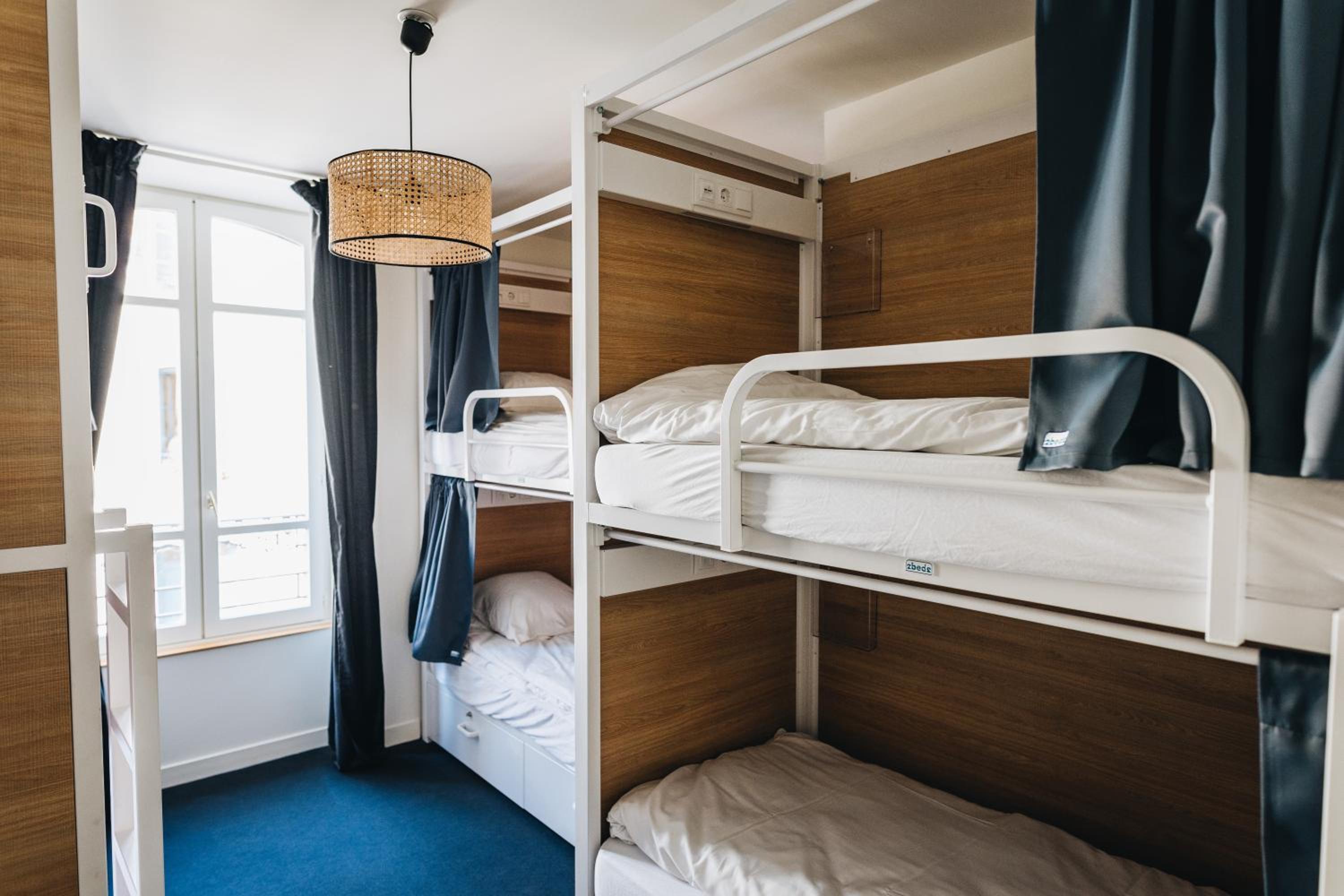 Bed in 6-Bed Mixed Dormitory Room photo 2
